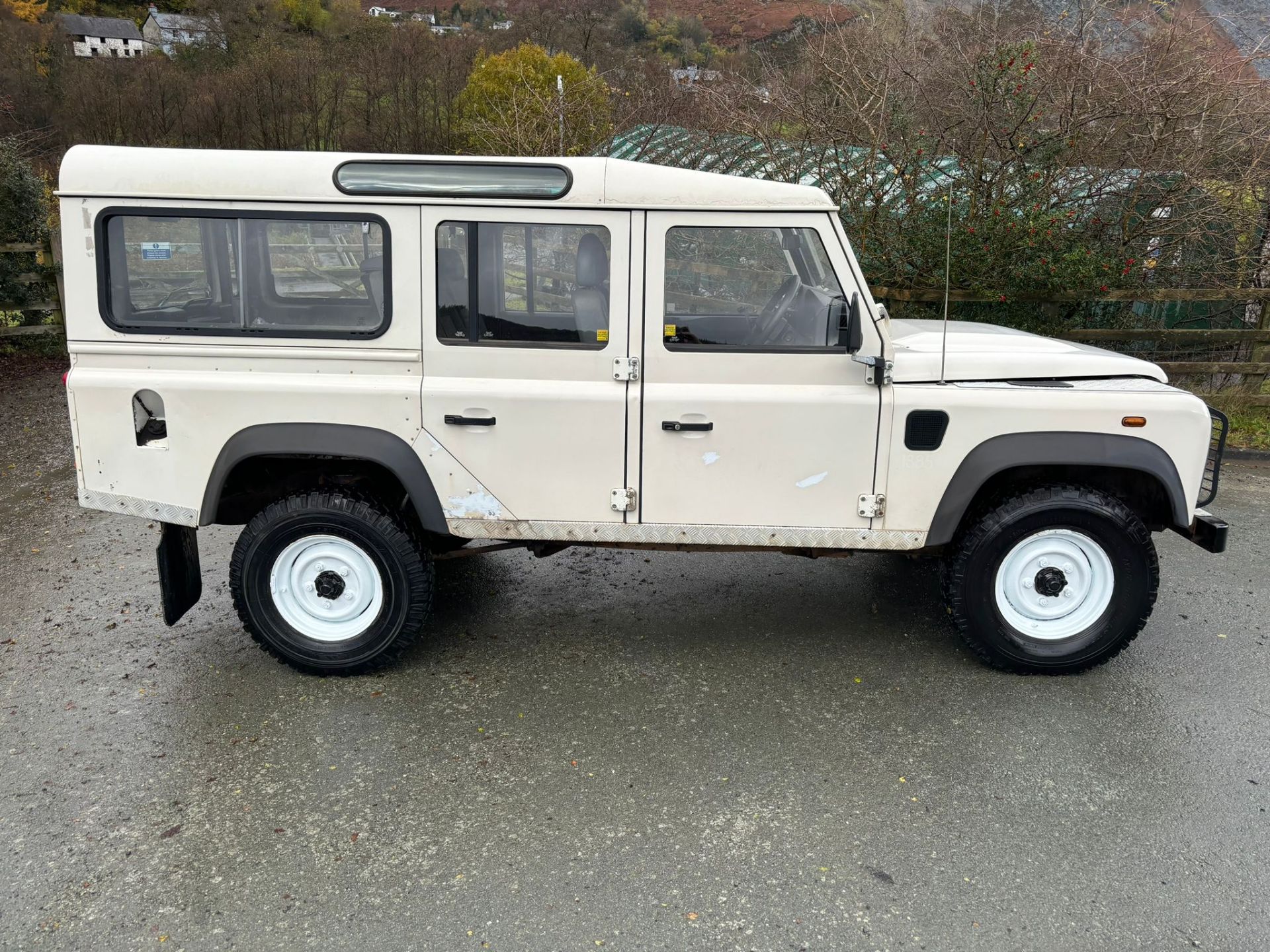 LAND ROVER DEFENDER 110 COUNTY HARDTOP TDCI 2009 EX COUNCIL CSW