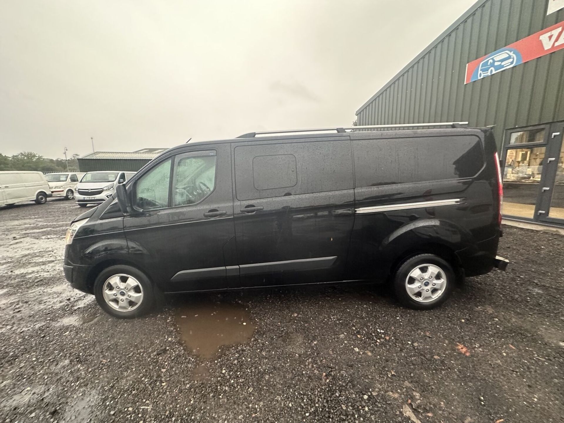FORD TRANSIT CUSTOM 310 LIMITED AUTO: PRISTINE CONDITION (NO VAT ON HAMMER)** - Image 11 of 15