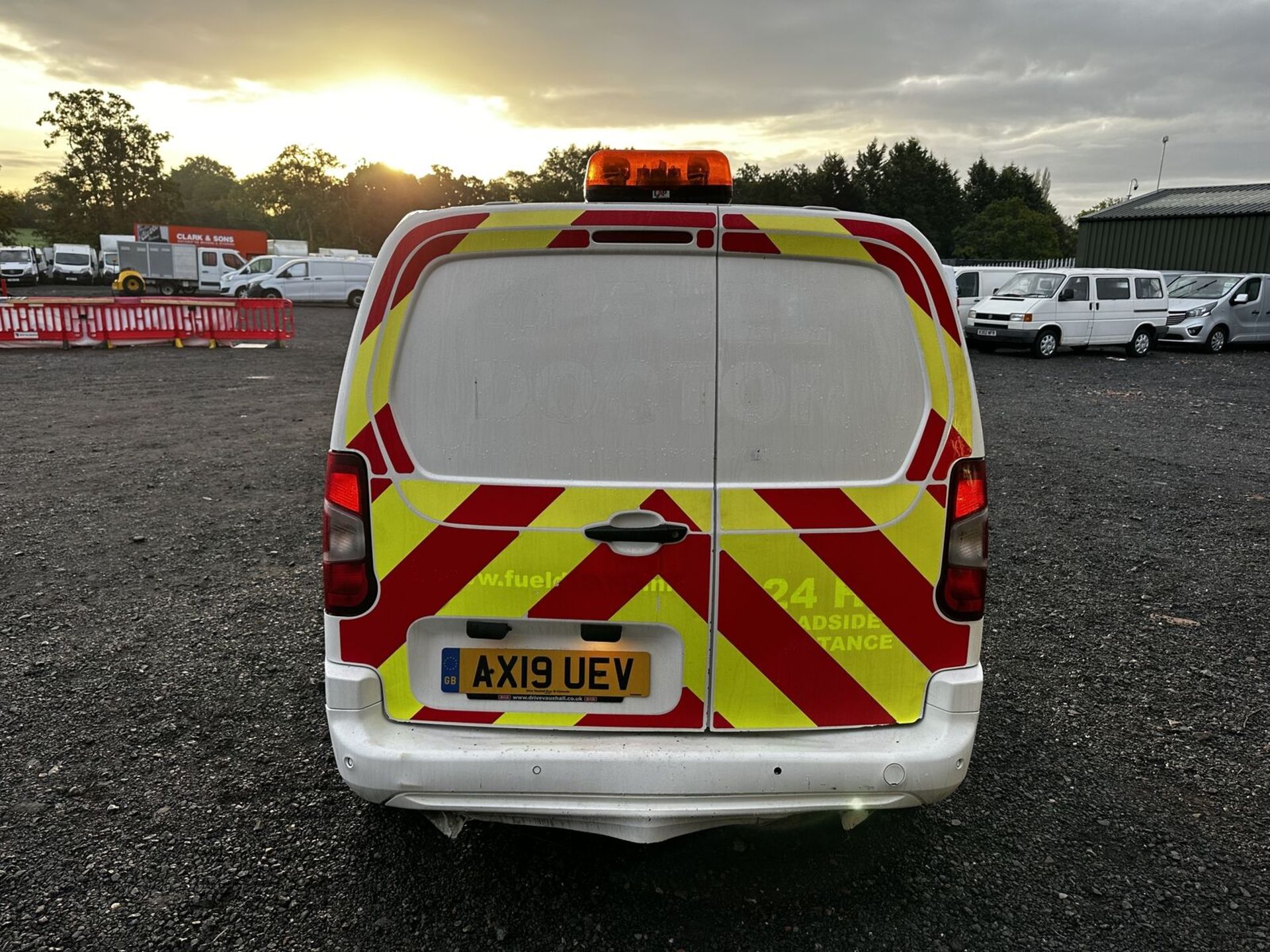 2019 VAUXHALL COMBO - 166K MILES - MOT MARCH 2024 - NO VAT ON HAMMER - Image 14 of 15