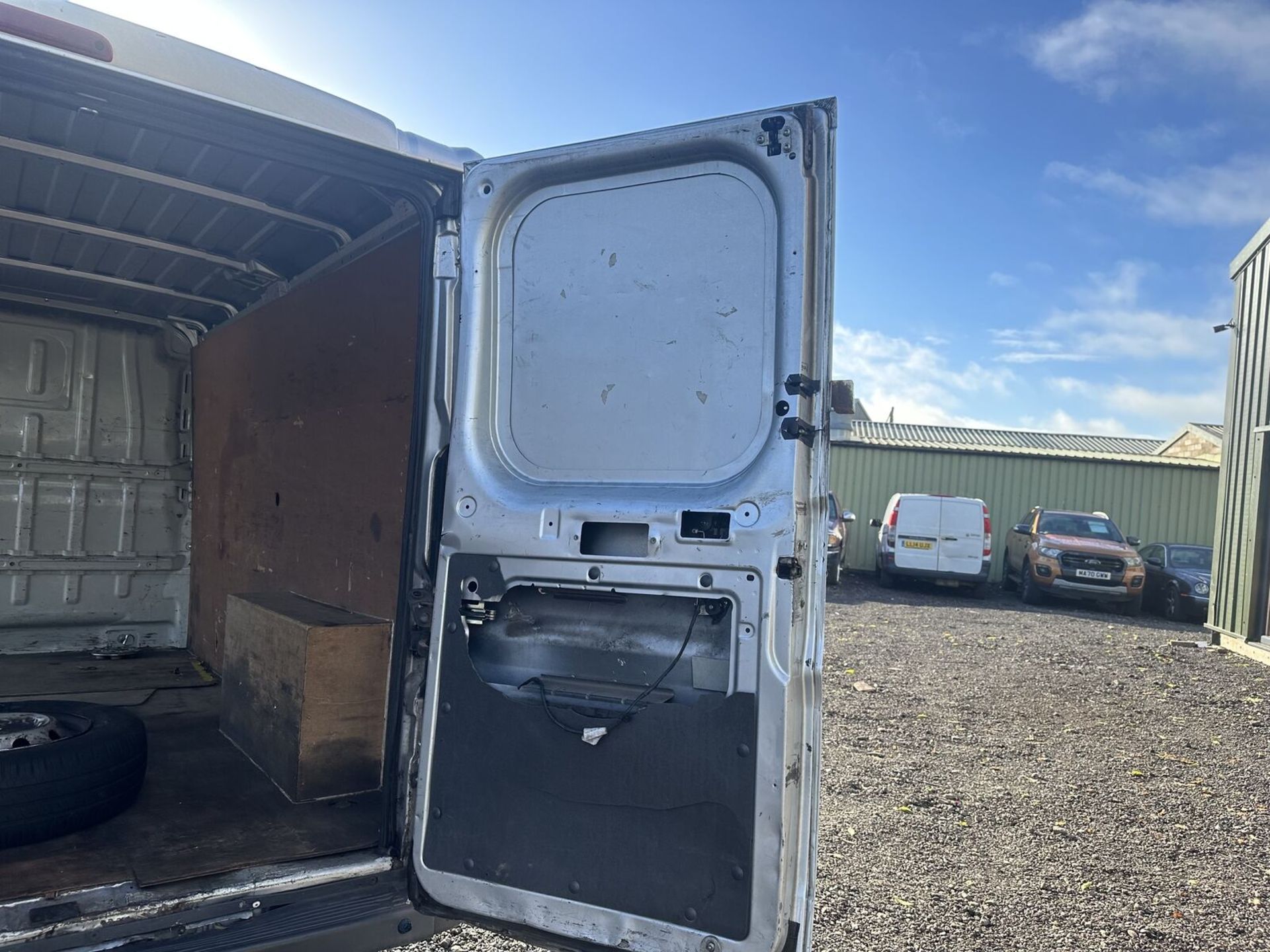 2013 CITROEN RELAY BOXER 35 L2: WITH PARKING SENSORS - MOT FAB 2024 - NO VAT ON HAMMER - Image 7 of 15