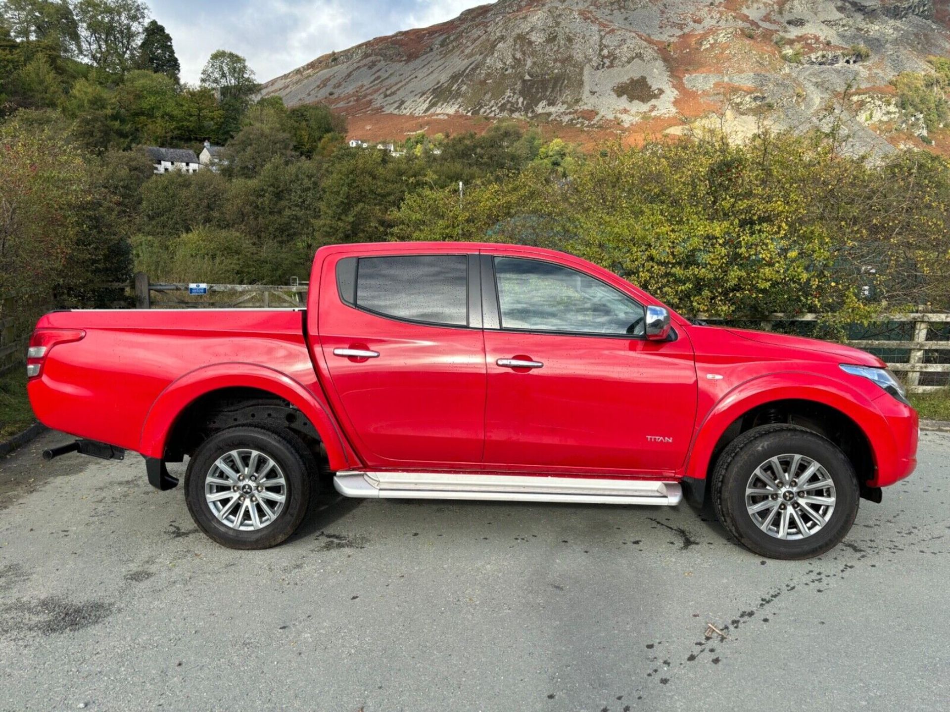 MITSUBISHI L200 DOUBLE CAB PICKUP