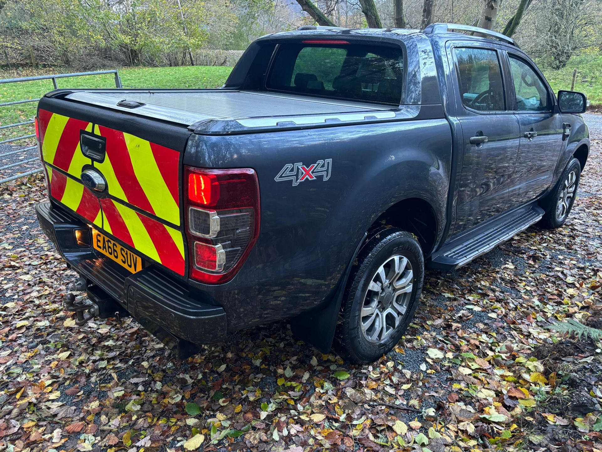 FORD RANGER WILDTRAK 3.2 AUTOMATIC PICKUP TRUCK DOUBLE CAB - Image 11 of 12