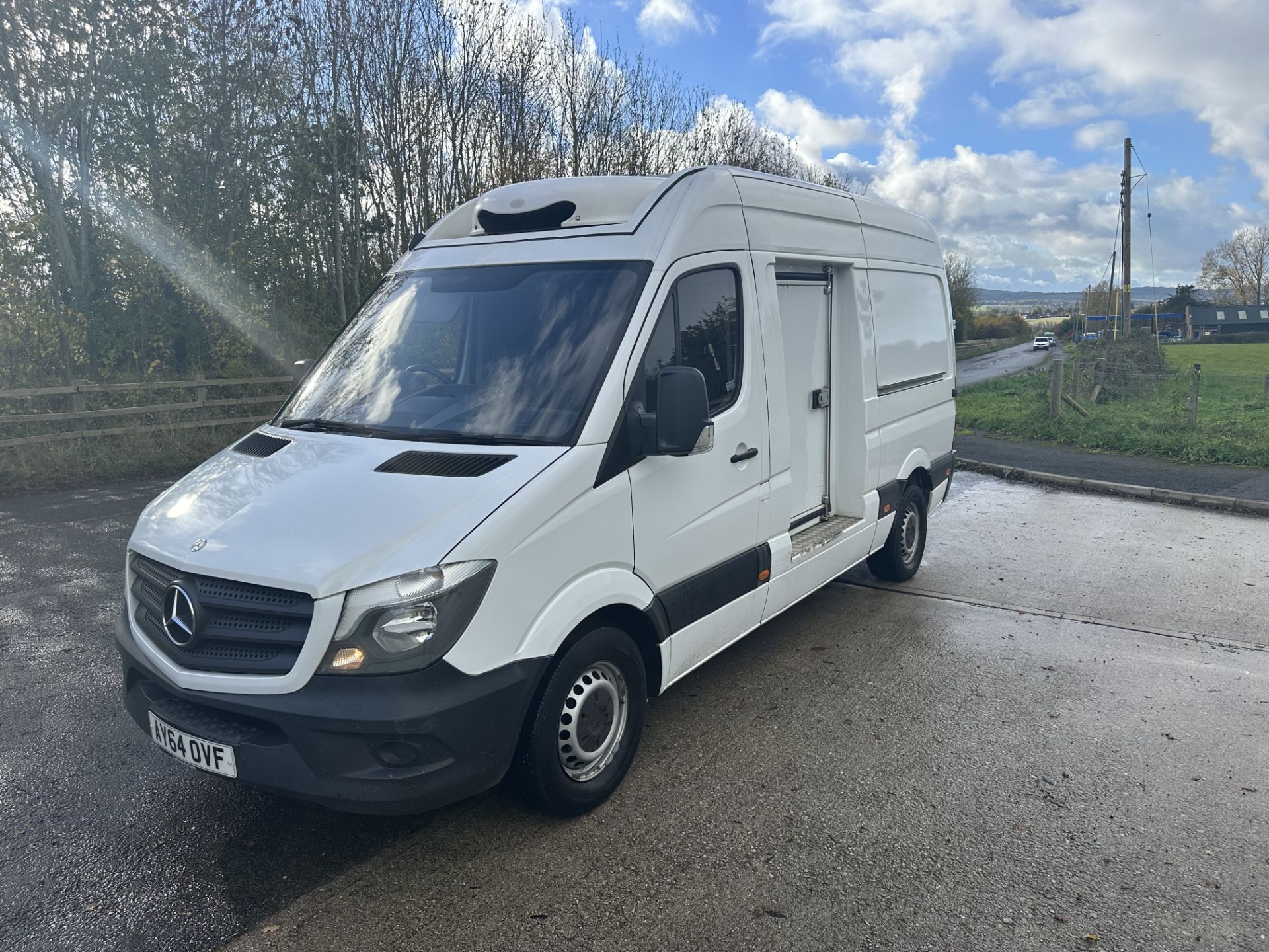 2014 MERCEDES-BENZ SPRINTER 313 CDI WHITE FRIDGE/FREEZER PANEL VAN - Image 2 of 8