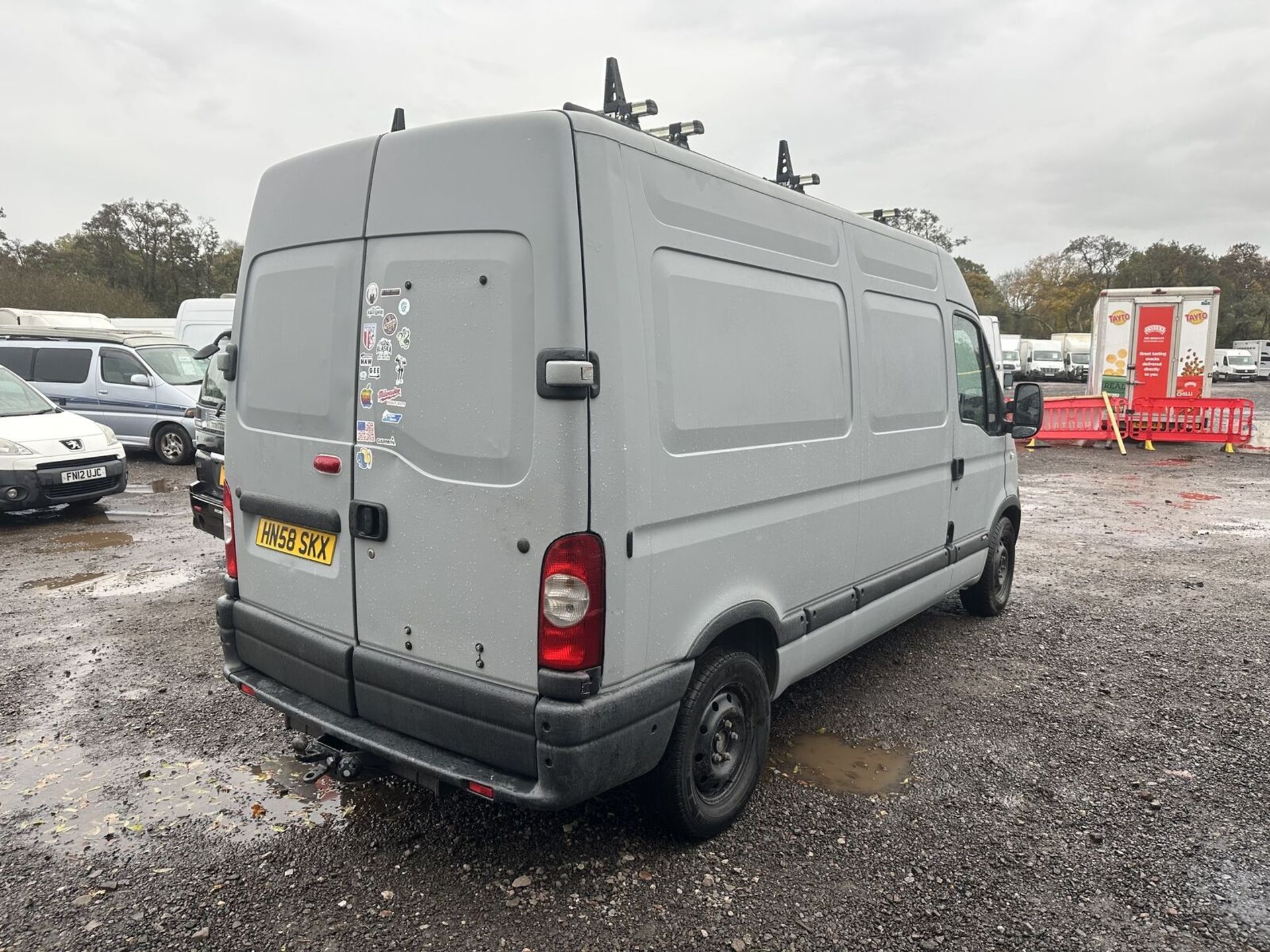 CAMP IN COMFORT: 2009 VAUXHALL MOVANO - HIGH ROOF HAVEN - MOT: MAY 2024 NO VAT ON HAMMER - Image 18 of 18
