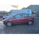 STYLISH BARGAIN: RED 2005 FOCUS C-MAX ESTATE - A CLEAR CHOICE (NO VAT ON HAMMER)