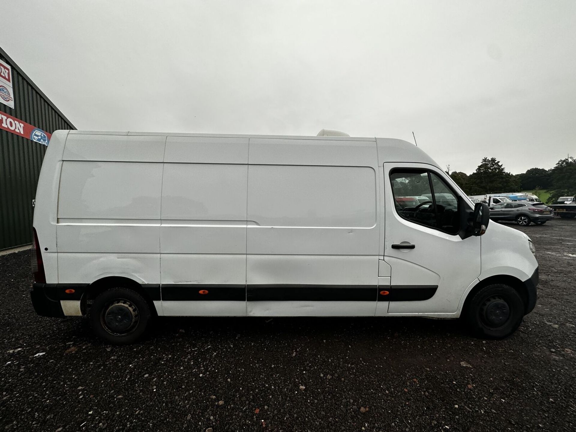 NISSAN NV400 WHITE PANEL VAN - RELIABLE WORKHORSE - MOT JAN 2024 - NO VAT ON HAMMER - Image 7 of 18