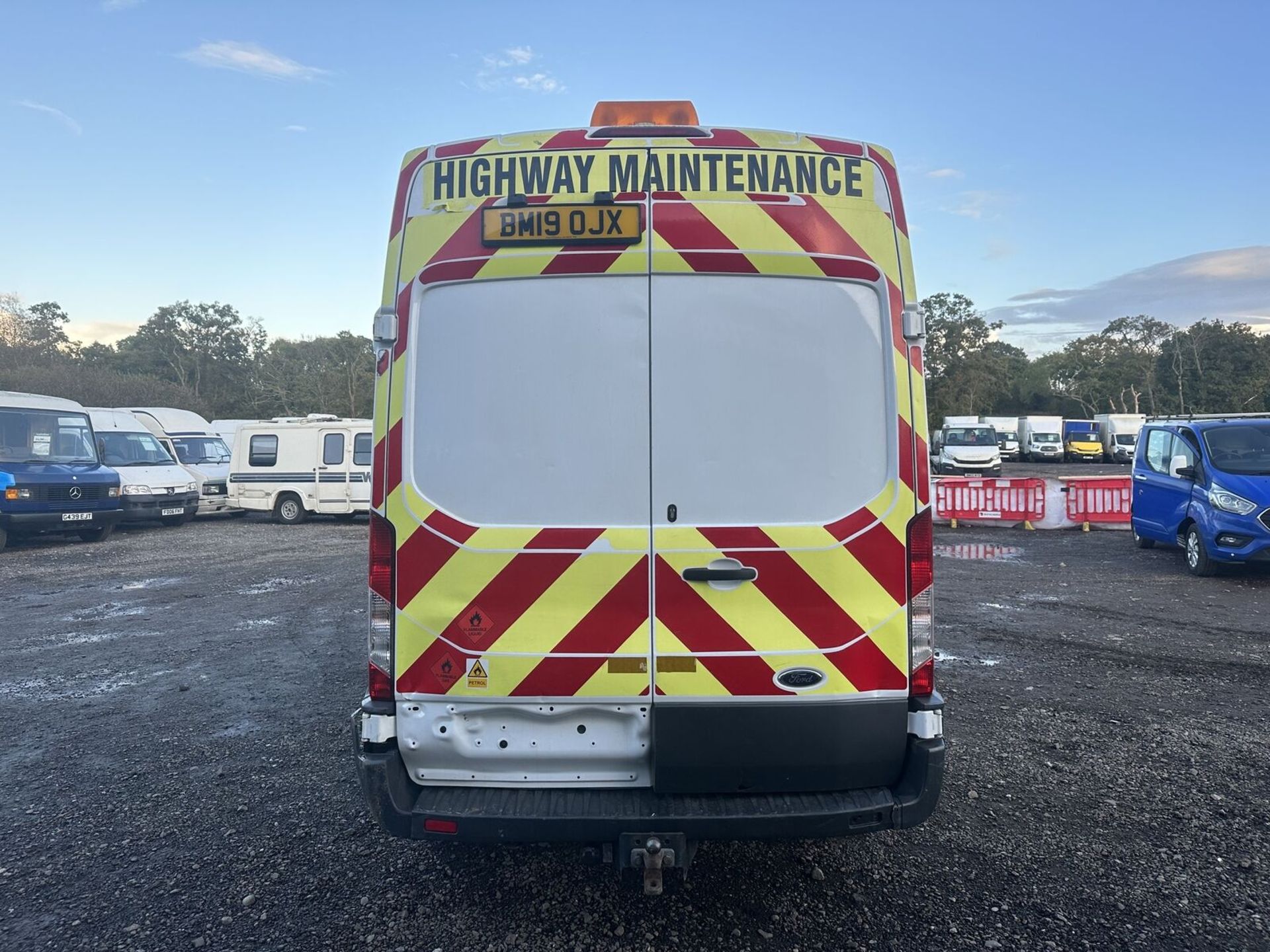 ONLY 108K MILES - WHITE WORKHORSE: 2.0 TDCI 130PS FORD TRANSIT VAN - MOT JULY 2024 - Image 14 of 15