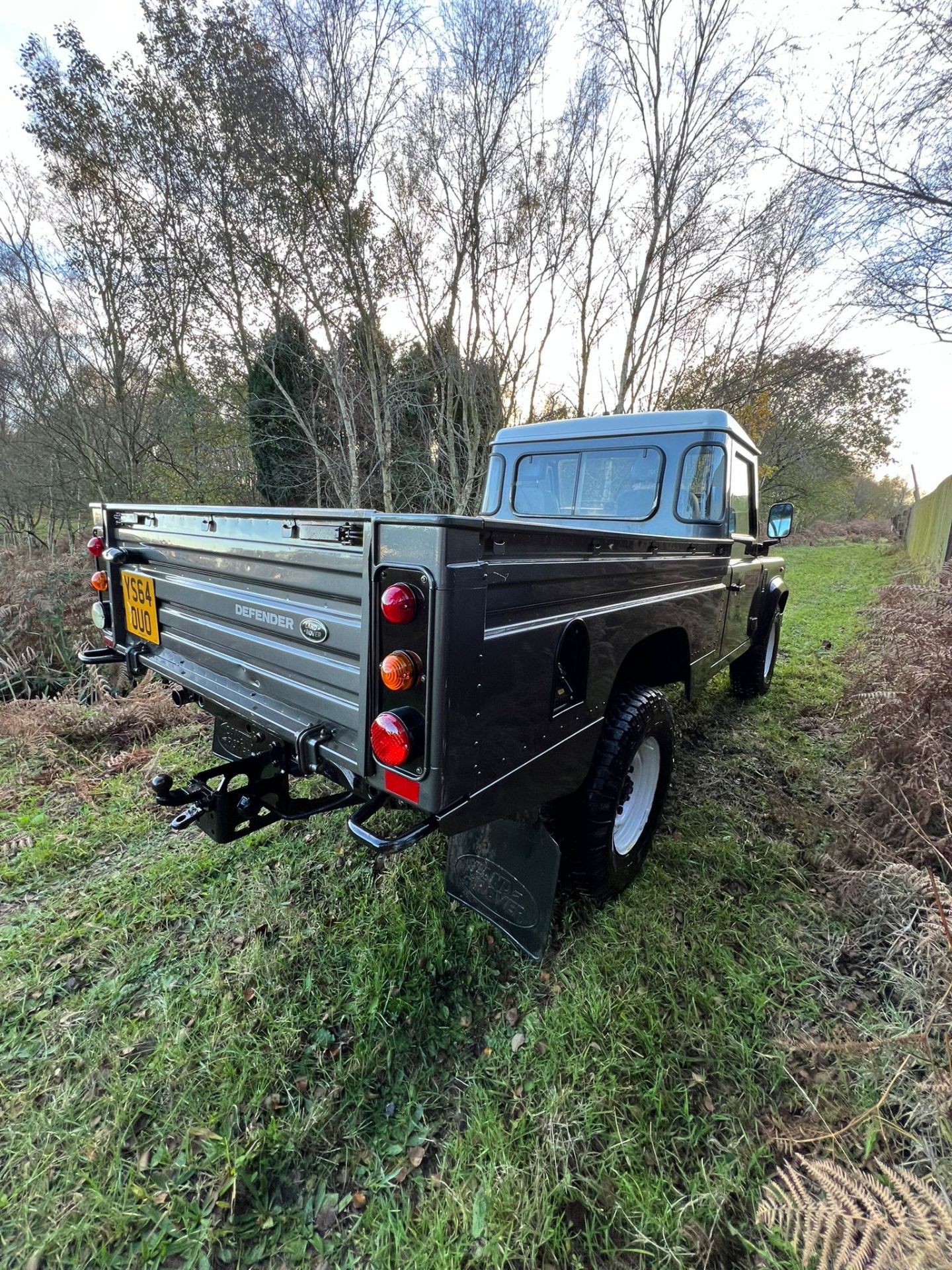 SINGLE-OWNER GEM: LAND ROVER 2.2 TDCI, FULL SERVICE HISTORY, 132K MILES - Bild 13 aus 19