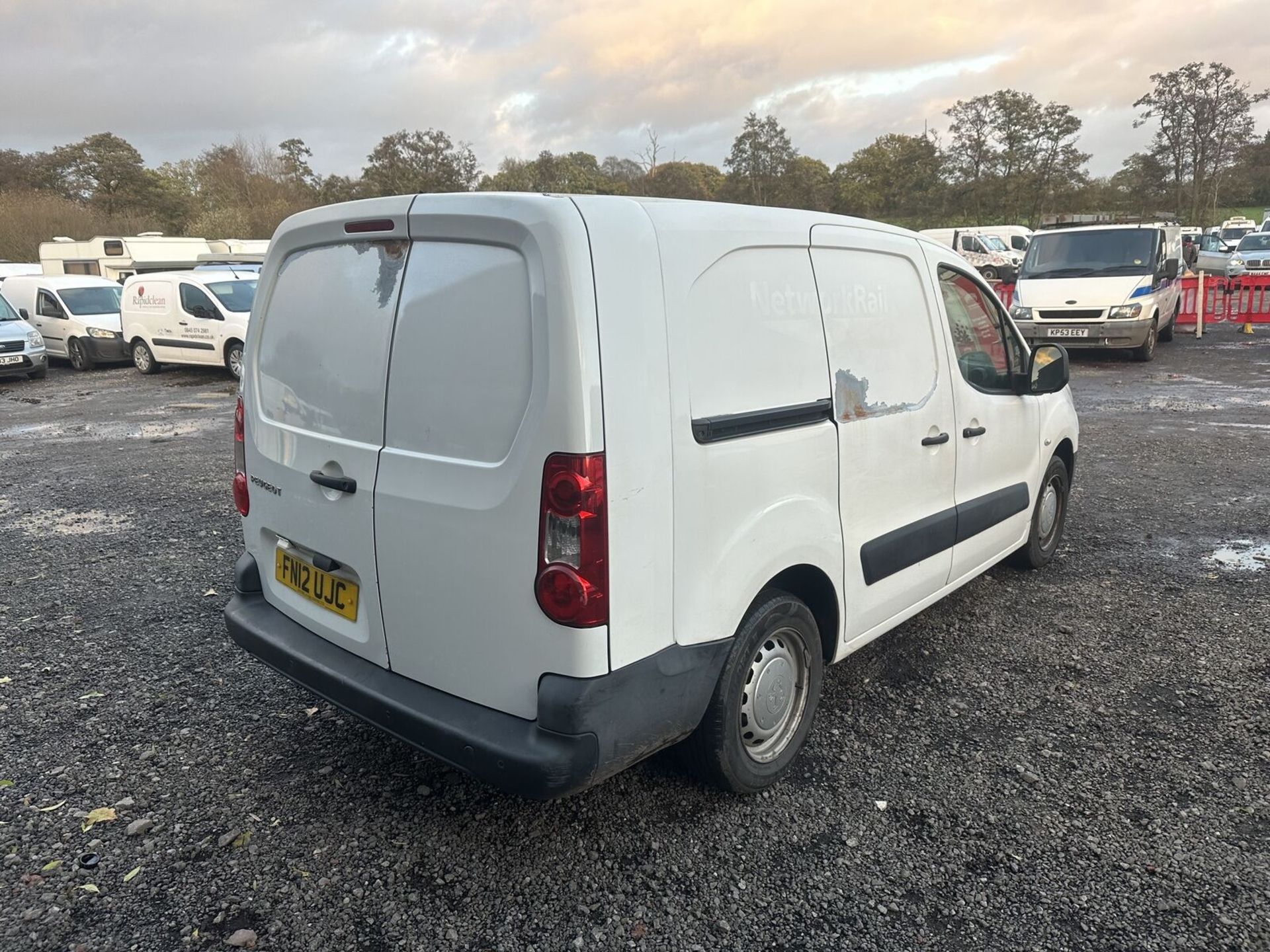 CREW CAB COMFORT: '12 PEUGEOT PARTNER 1.6 HDI - GENUINE WORK VAN - NO VAT ON HAMMER - Image 2 of 15