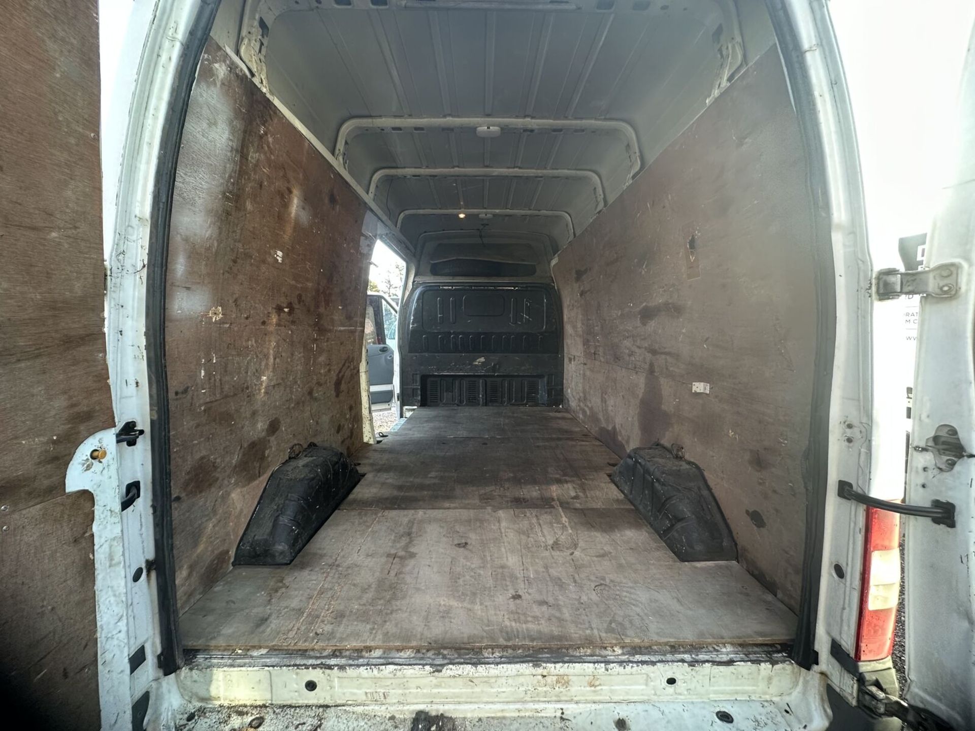 ROAD-READY WORKHORSE: '61 PLATE FORD TRANSIT T350 LWB HIGH ROOF - NO VAT ON HAMMER - Image 10 of 15