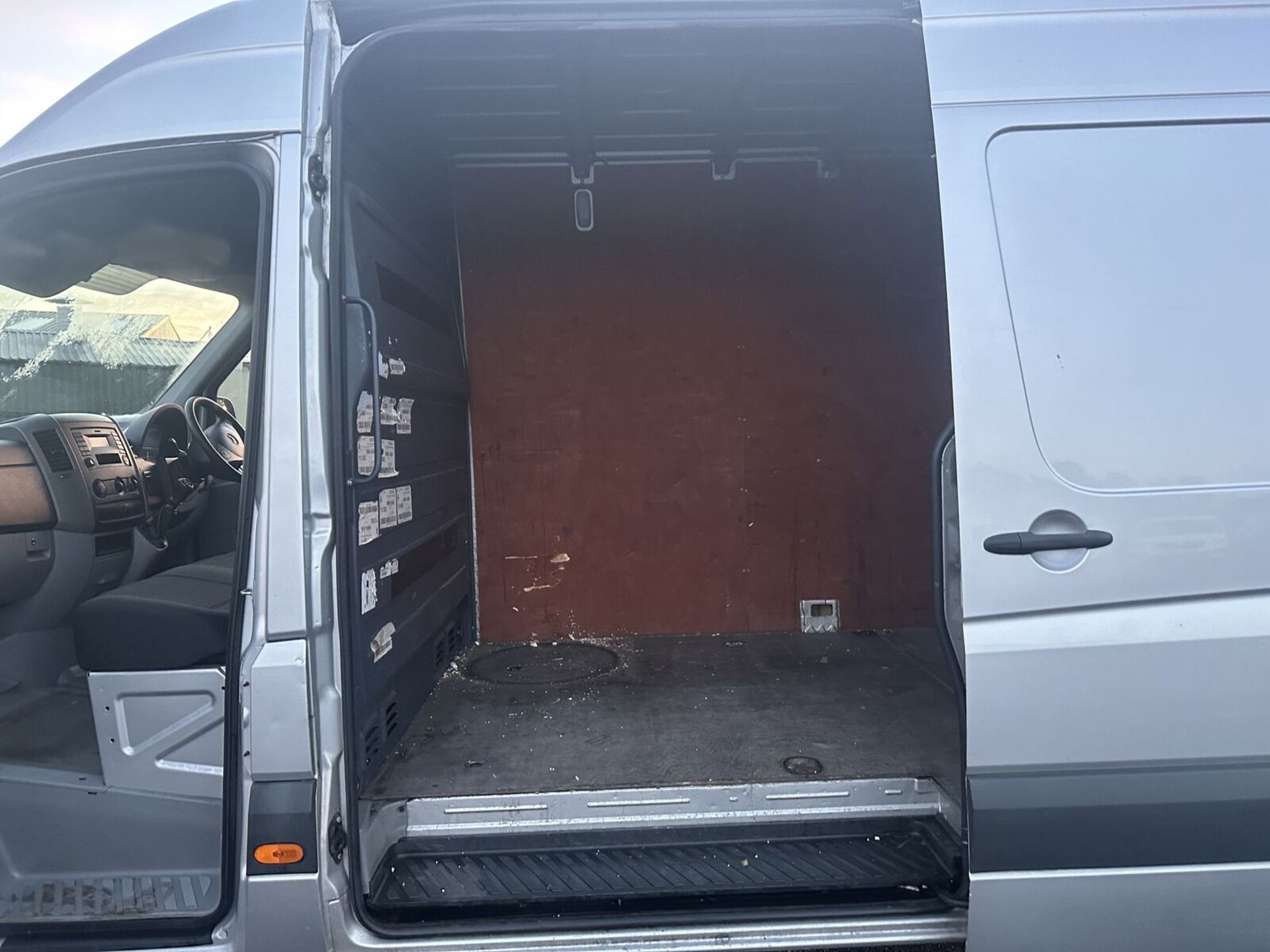 MERCEDES SPRINTER 97K MILES - MOT: 30TH JUNE 2024 - NO VAT ON HAMMER - Image 14 of 15