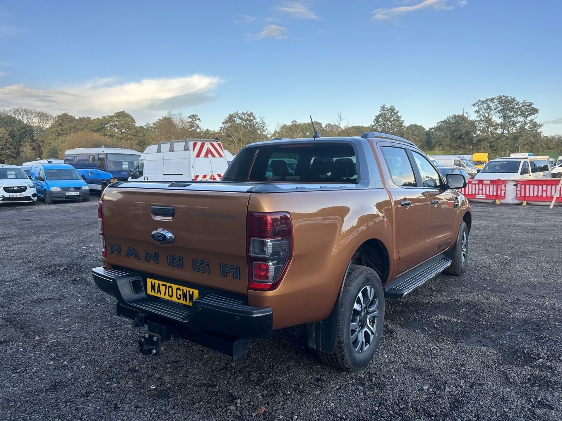 *(ONLY 22K MILEAGE)* 70 PLATE FORD RANGER WILDTRAK - MOT SEPT 2024 - NO VAT ON HAMMER - Image 20 of 22