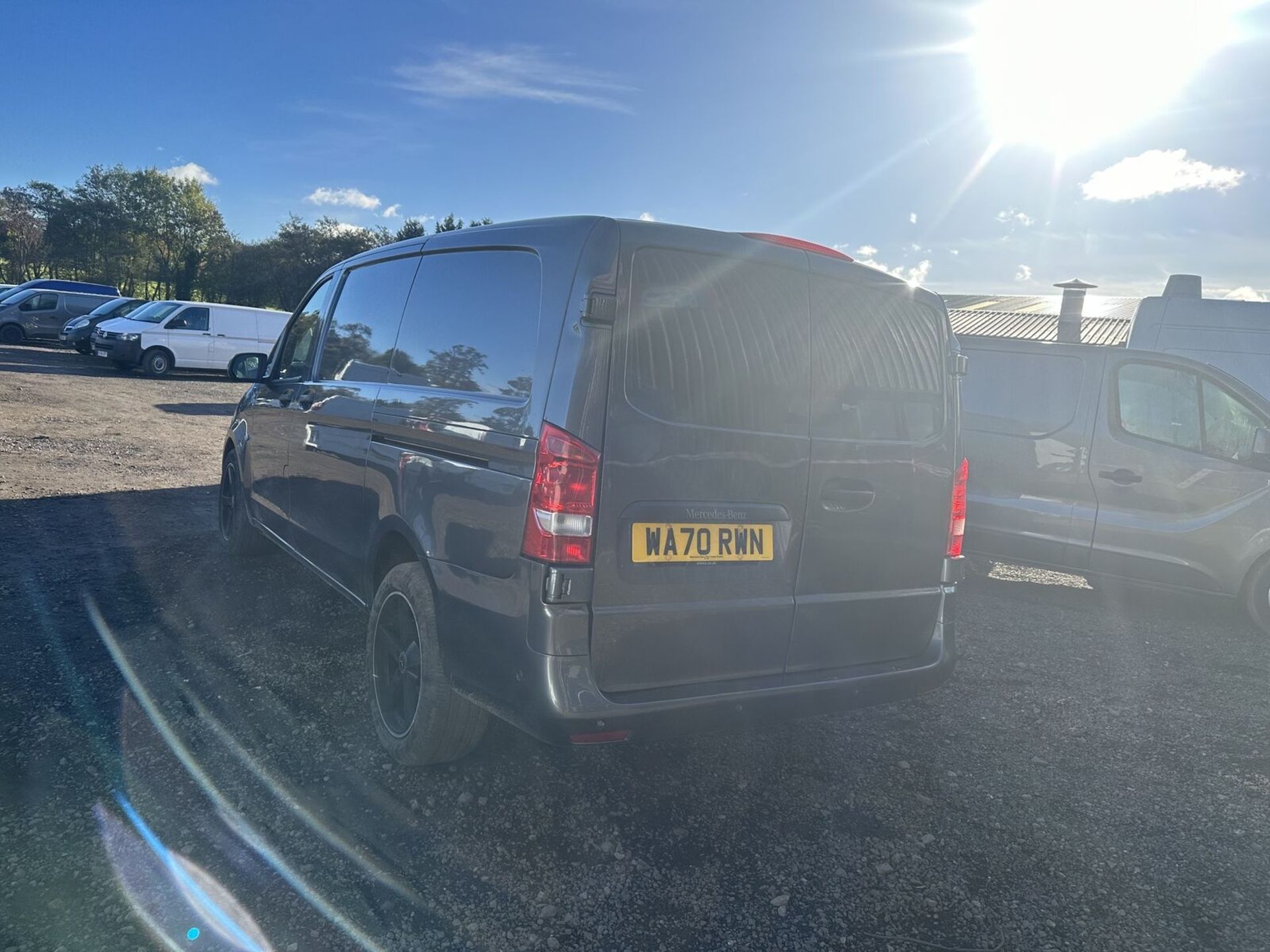 **(ONLY 46K MILEAGE)** SLEEK GREY METALLIC MARVEL: '70 PLATE MERCEDES VITO - NO VAT ON HAMMER - Image 9 of 12