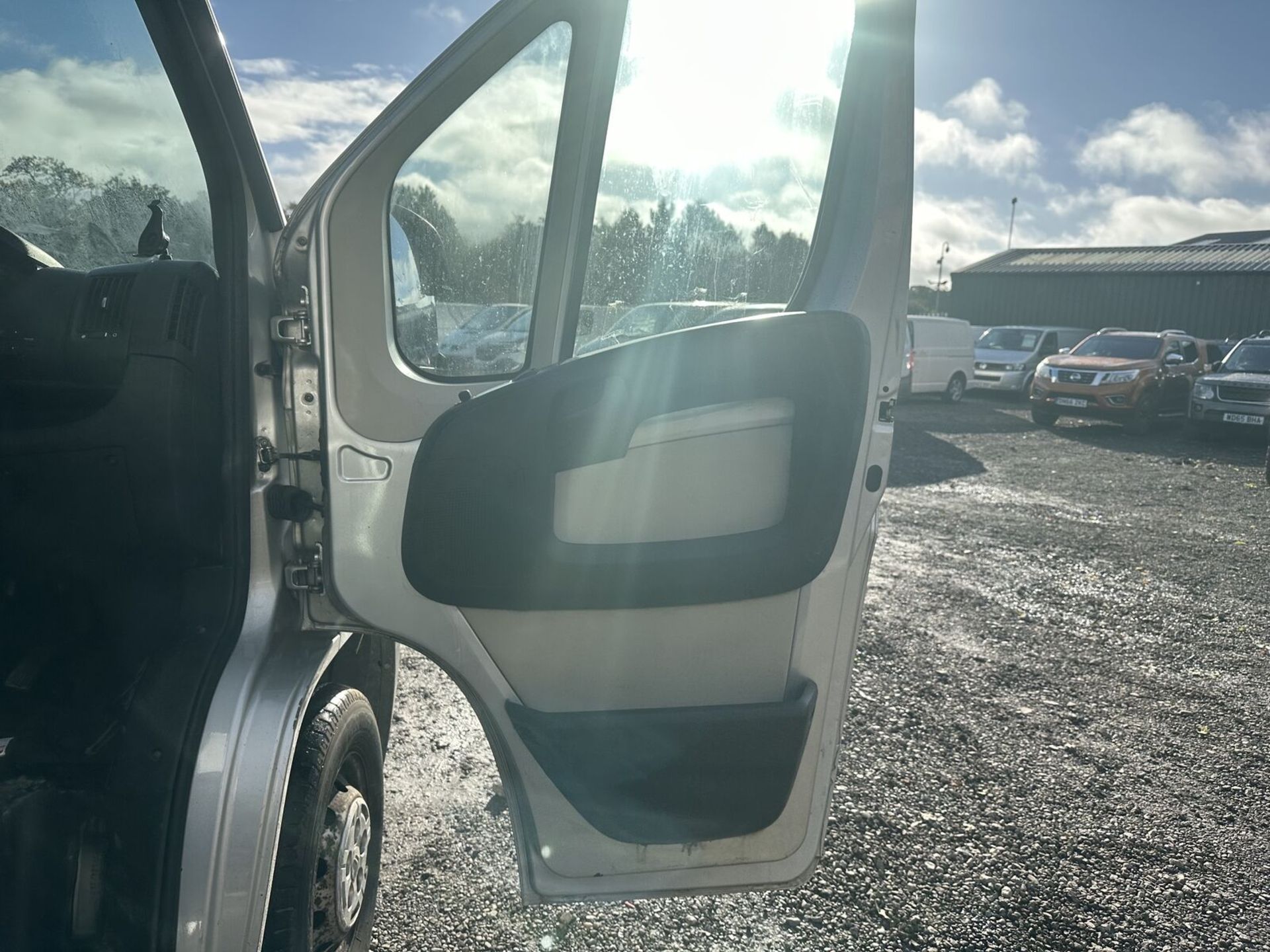 2013 CITROEN RELAY BOXER 35 L2: WITH PARKING SENSORS - MOT FAB 2024 - NO VAT ON HAMMER - Image 8 of 15