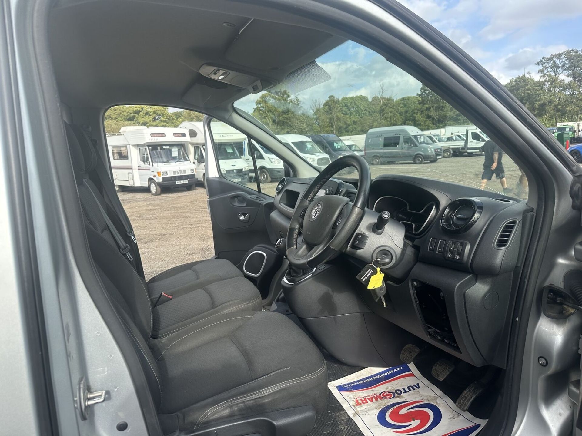 2019 VAUXHALL VIVARO L2 DIESEL 2900 1.6 SPORTIVE H1 - MOT: MARCH 2024 NO VAT ON HAMMER - Image 7 of 13