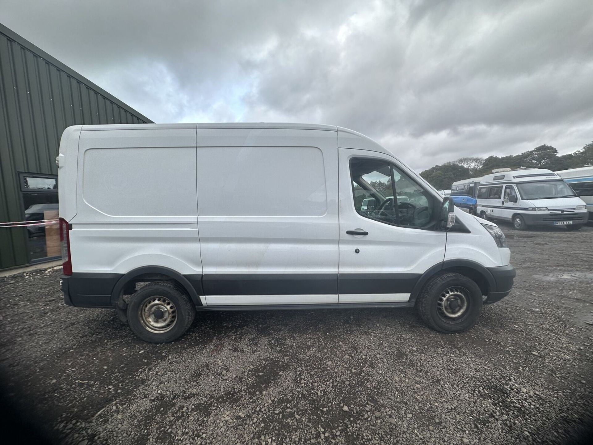 2017 FORD TRANSIT 350 L2: EURO 6 PANEL VAN BARGAIN MILEAGE 126K - MOT APRIL 2024