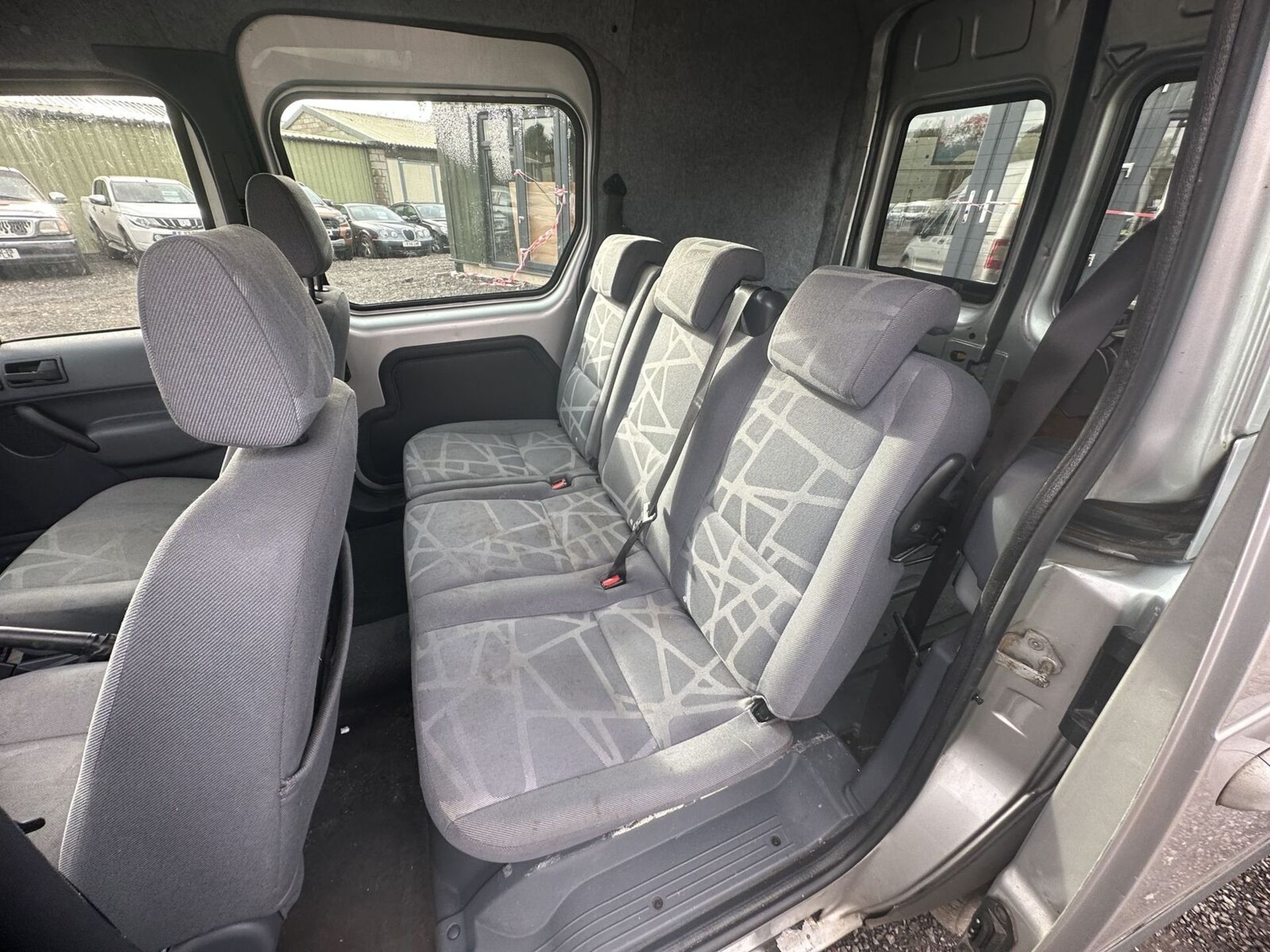 2013 FORD TRANSIT CONNECT CREW: SPACIOUS 5-SEATER - Image 9 of 15