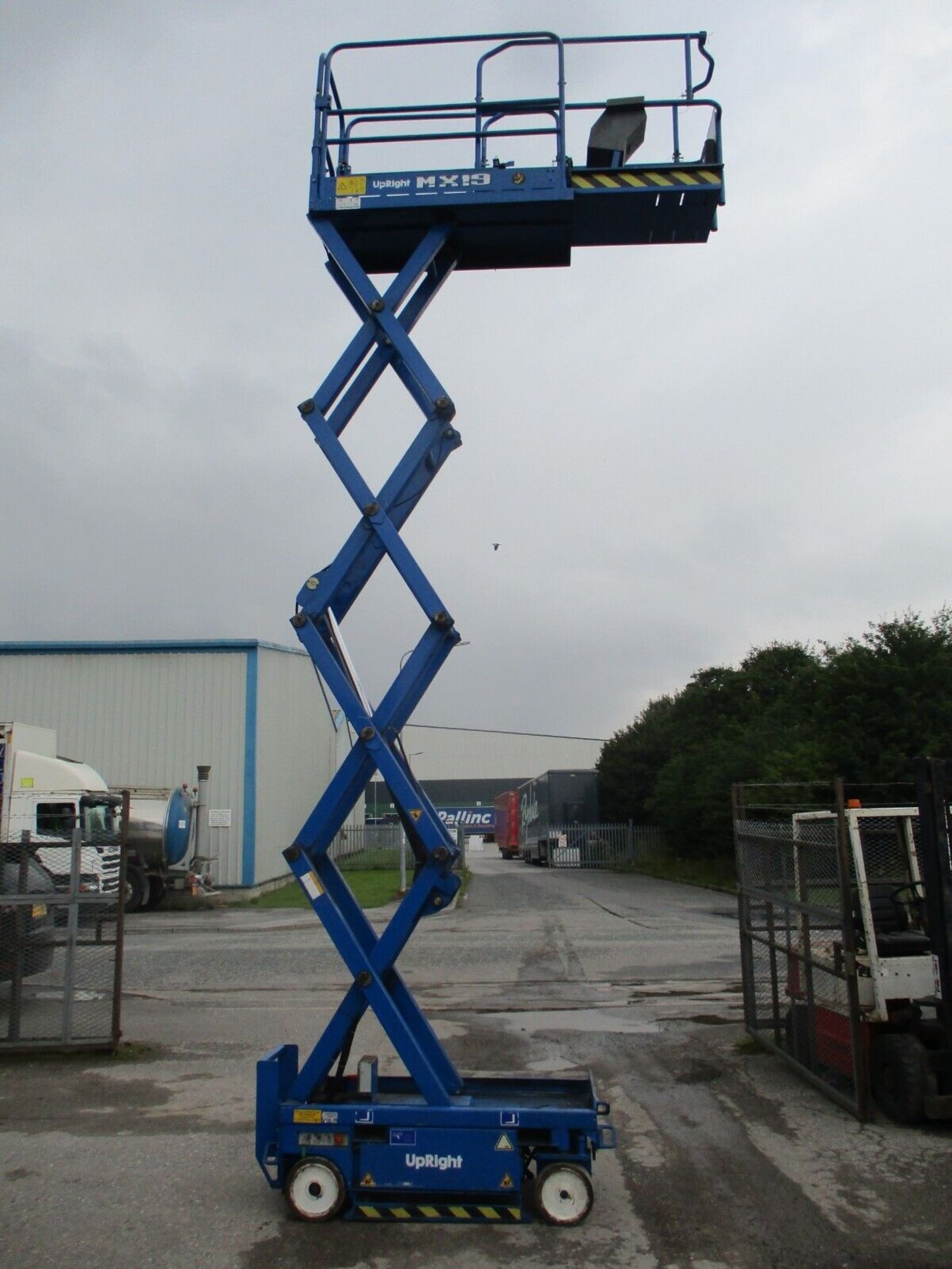 2007 UPRIGHT MX19 SCISSOR LIFT ACCESS PLATFORM CHERRY PICKER GENIE 3219 SKYJACK