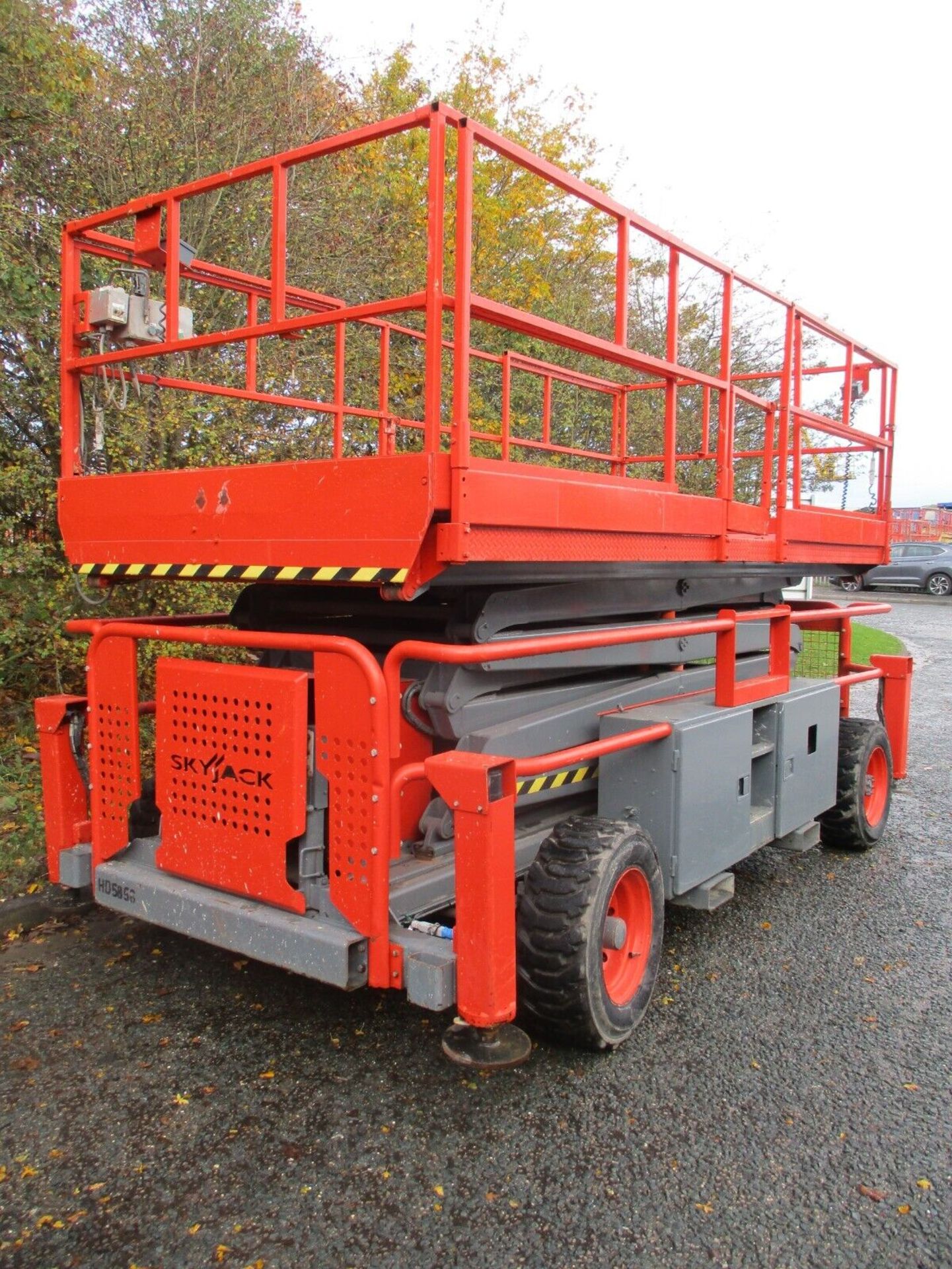 2015 SKYJACK SJ9241 SCISSOR LIFT - Image 11 of 14