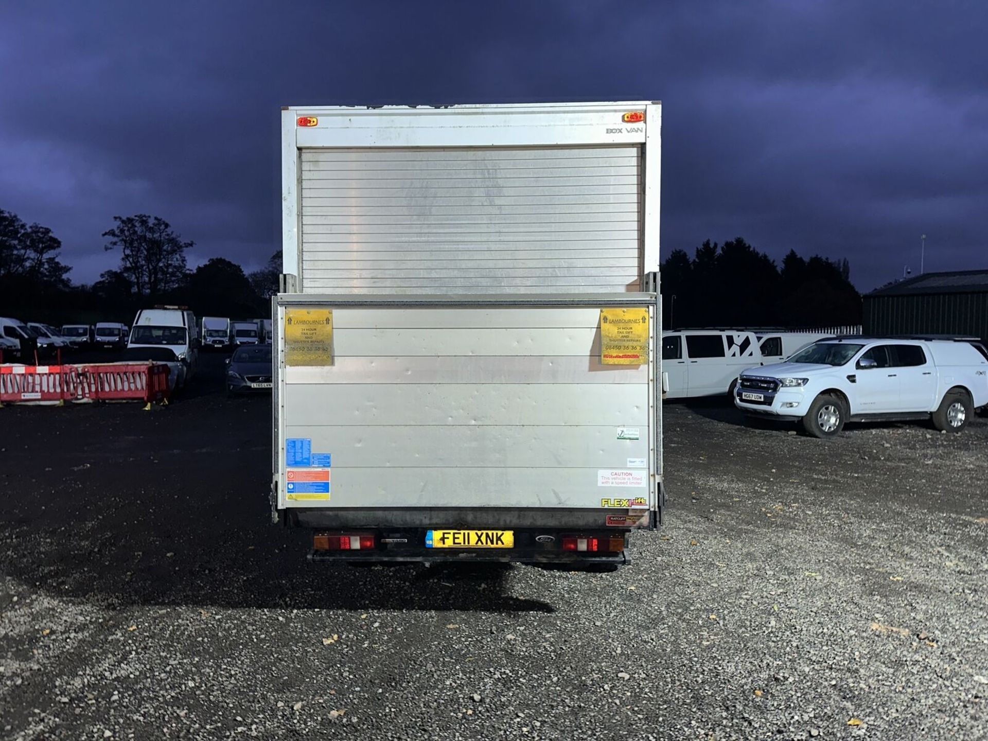 WORKHORSE READY: '11 FORD TRANSIT LUTON, TAIL LIFT INCLUDED MOT MAY 2024 - Image 12 of 14