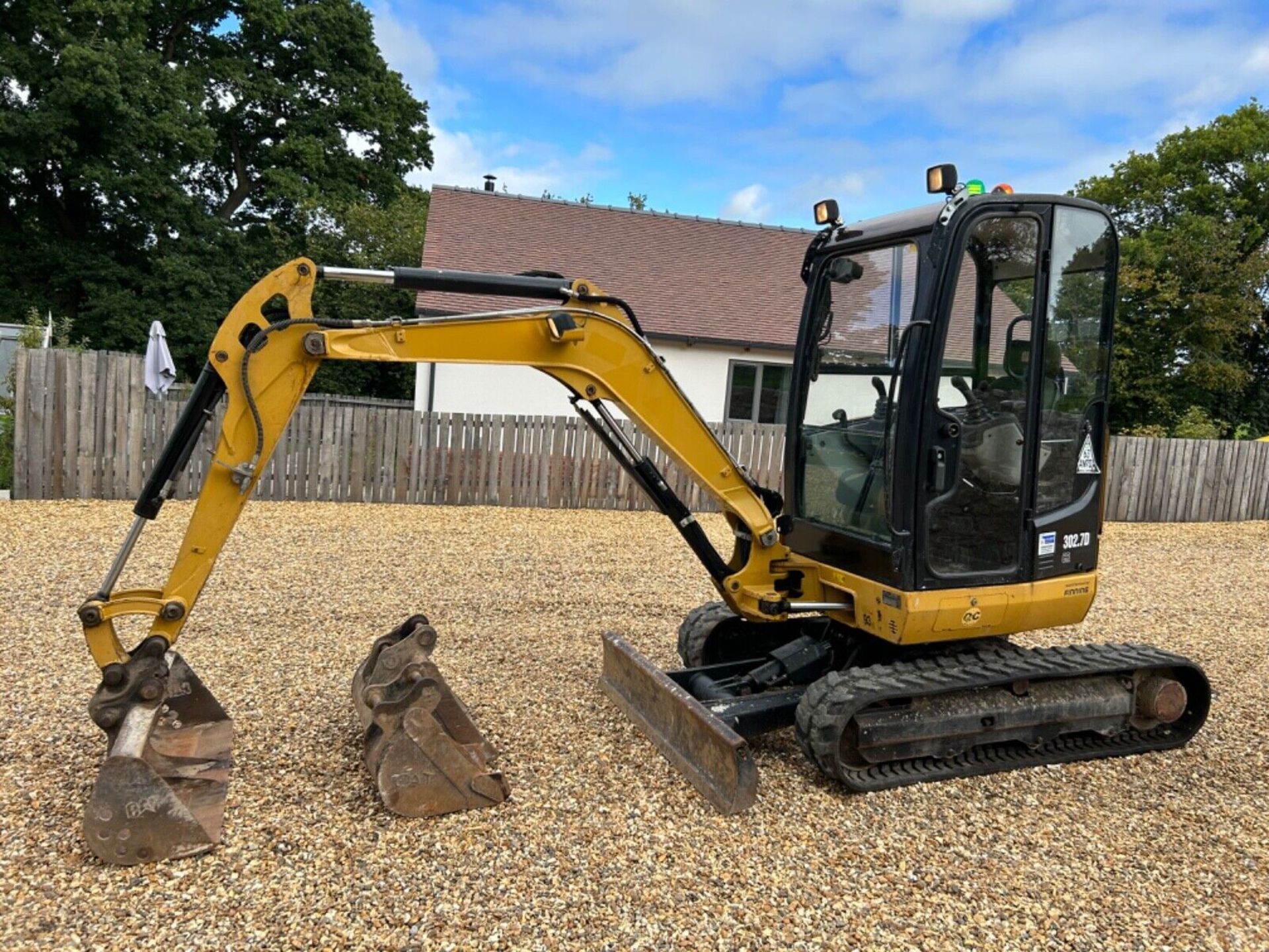 2015 CAT 302.7: COMPACT POWERHOUSE WITH LOW HOUR