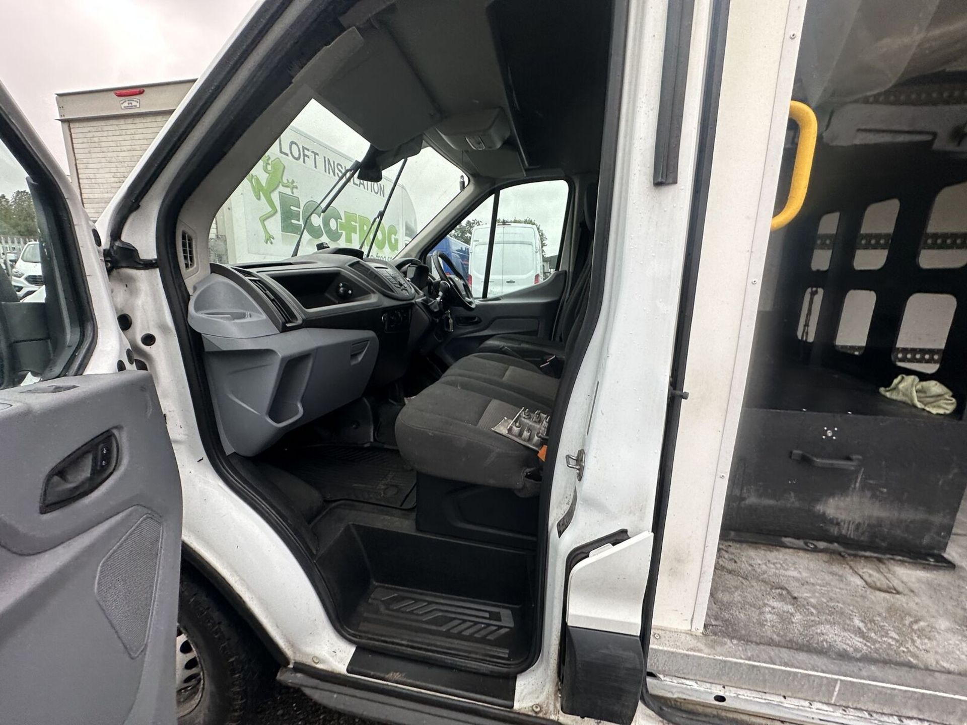 VAN ALERT: HONEST WORK COMPANION, FORD TRANSIT 350 - MOT MARCH 2024 (NO VAT ON HAMMER) - Image 10 of 15