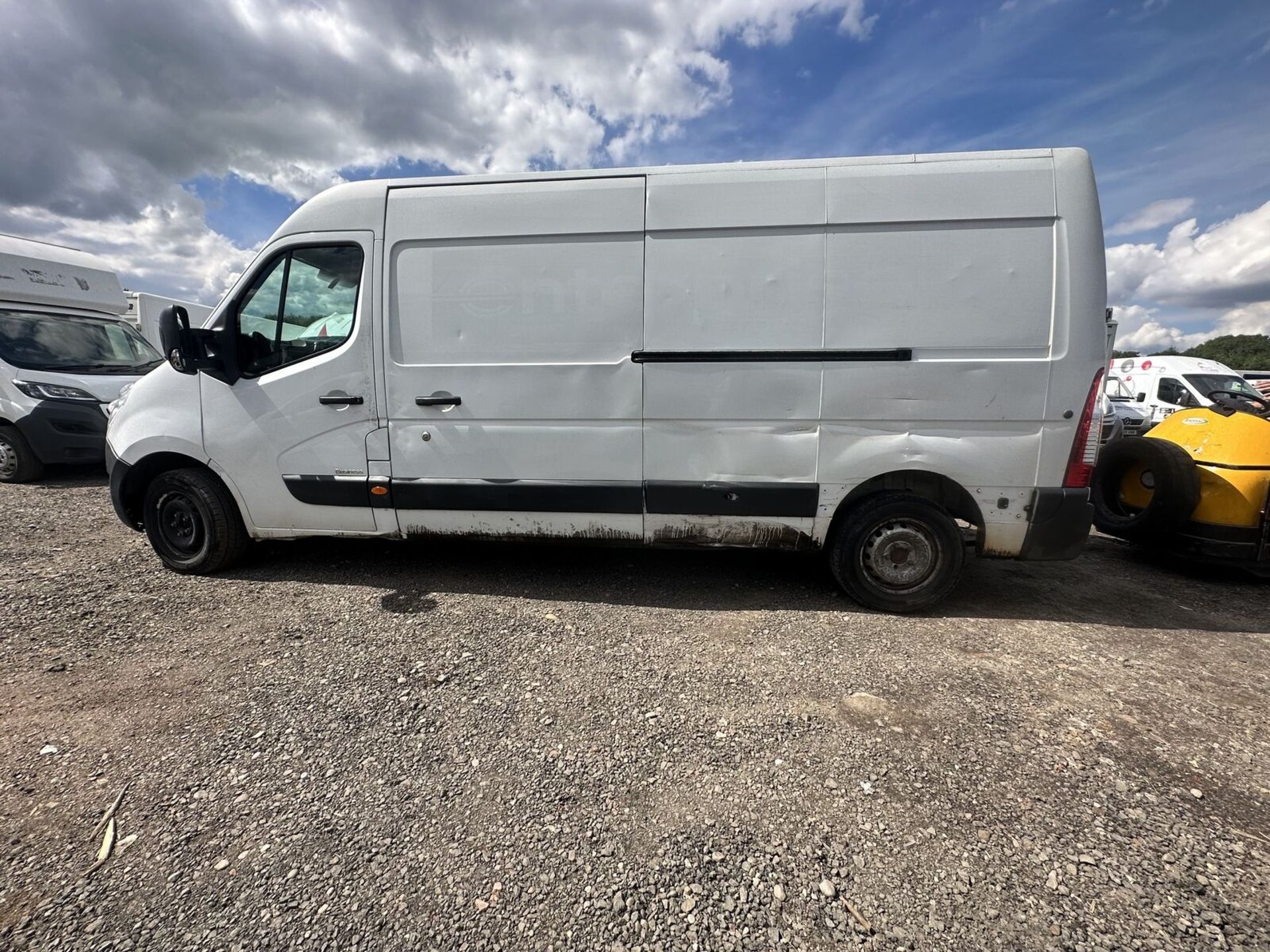 PRICED TO CLEAR - 2016 RENAULT MASTER LWB - (NO VAT ON HAMMER) - Image 2 of 14