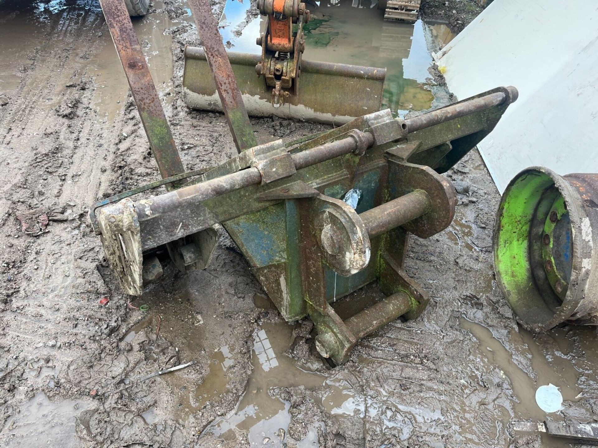 80 MM PINS ADJUSTABLE FORKS XCAVATOR DIGGER