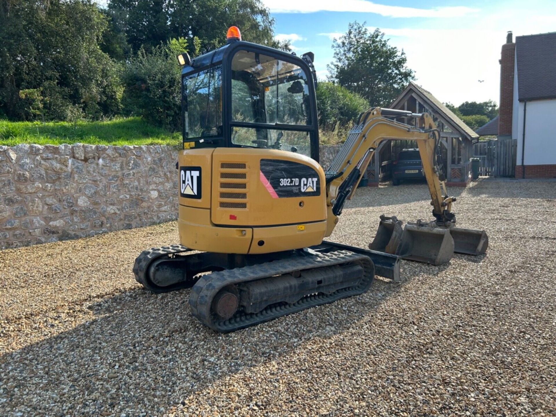 DEPENDABLE WORKHORSE: CAT 302.7 3-TON DIGGER FOR SALE - Image 8 of 15