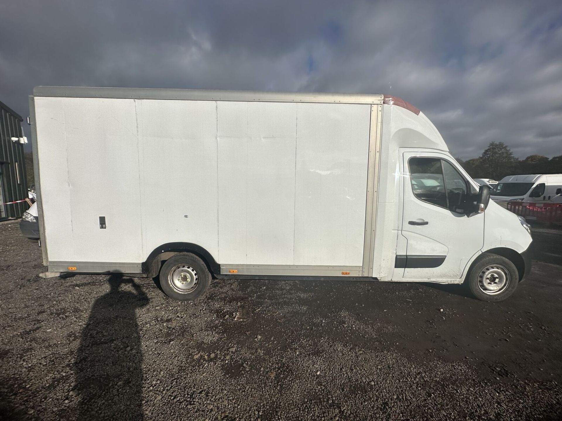 2015 RENAULT MASTER LWB LUTON: LOW LOADER, LONG MOT