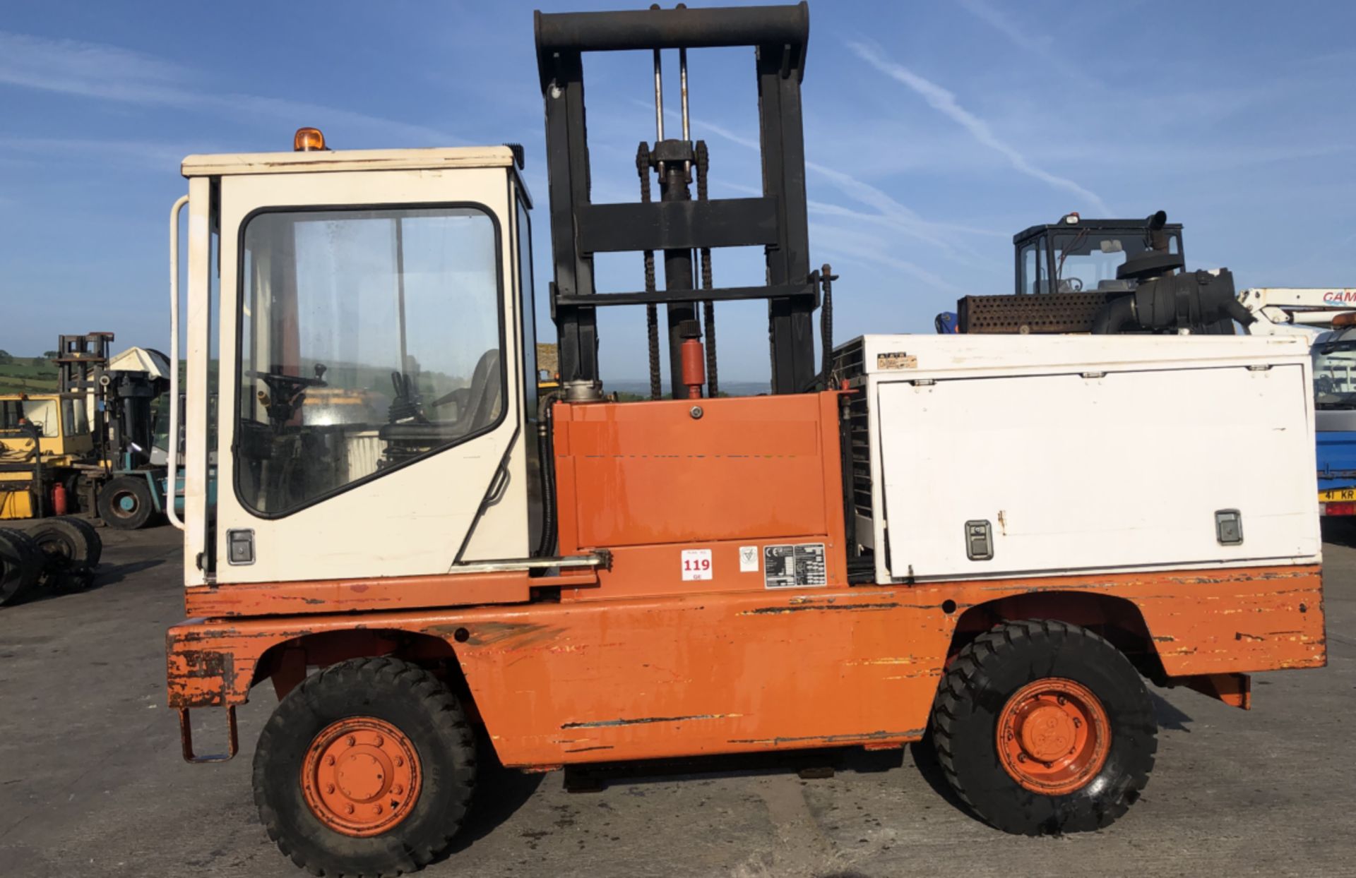 FANTUZI SF 45 , 4.5 TON DIESEL SIDE LOADER