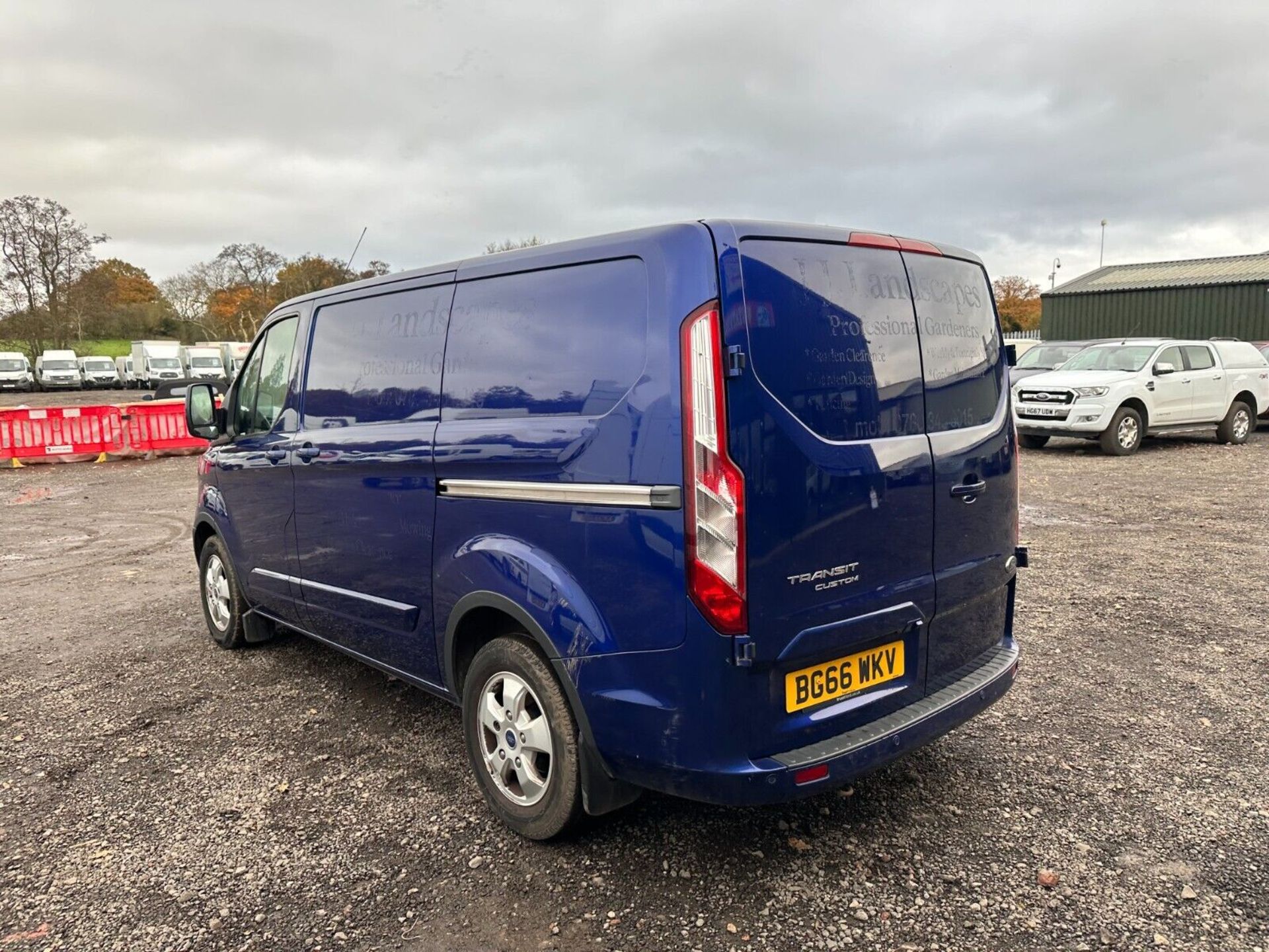 **(ONLY 78K MILEAGE)** RELIABLE COMPANION: FORD TRANSIT CUSTOM 2.2 TDCI (NO VAT ON HAMMER) - Image 13 of 15