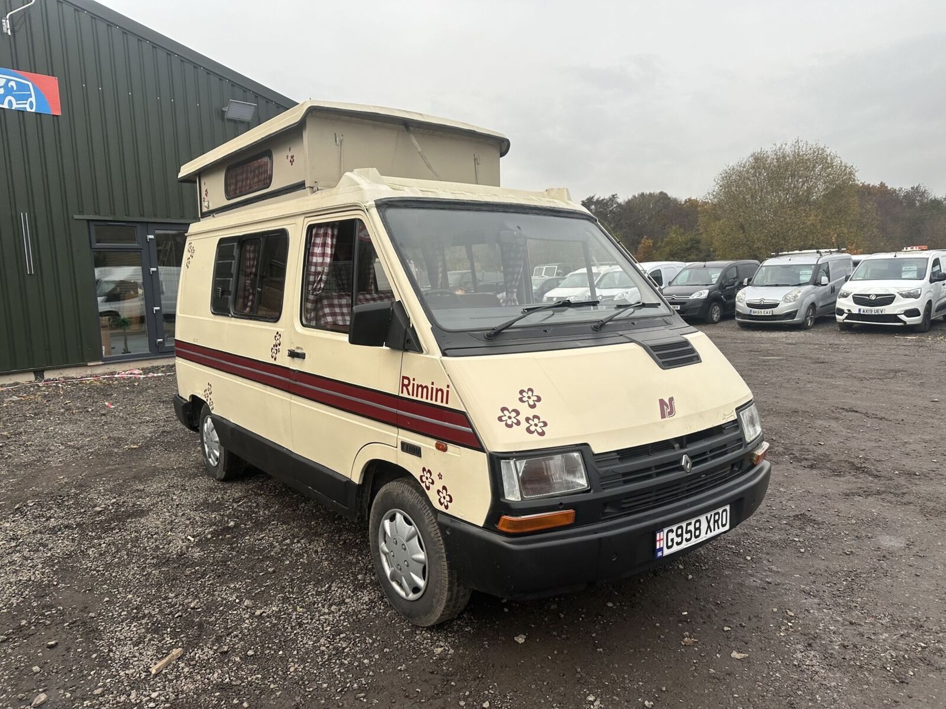 VINTAGE CHARM: 1990 RENAULT TRAFIC CLASSIC CAMPER - NO VAT ON HAMMER - Image 14 of 15