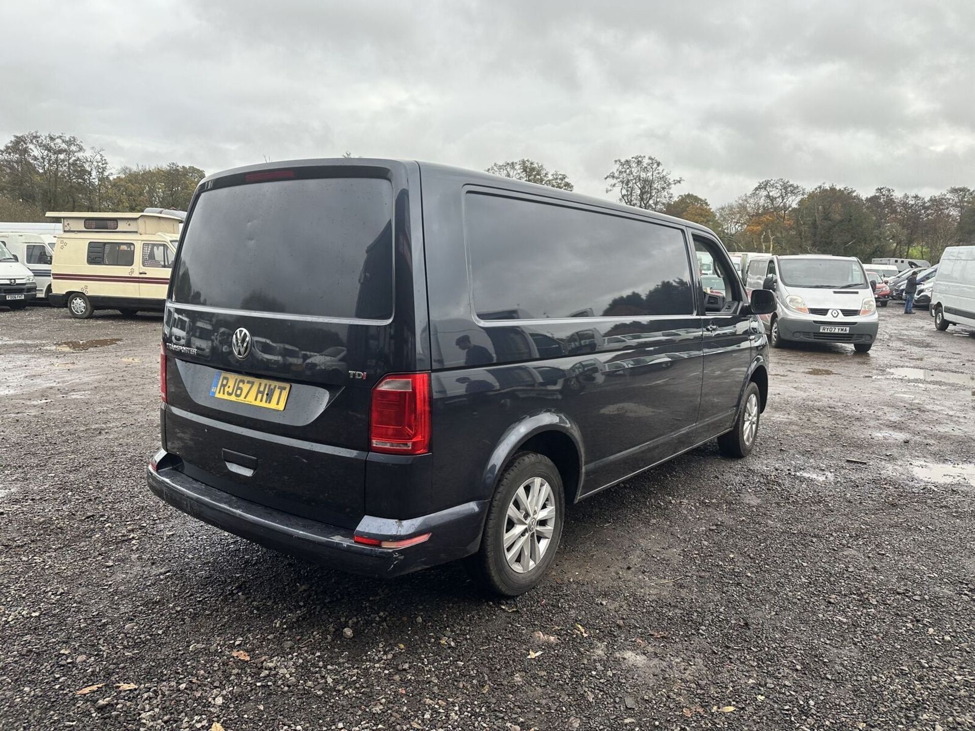 VW TRANSPORTER PANEL VAN: EURO 6, PART SERVICE HISTORY ONLY 130K - NO VAT ON HAMMER - Image 15 of 15