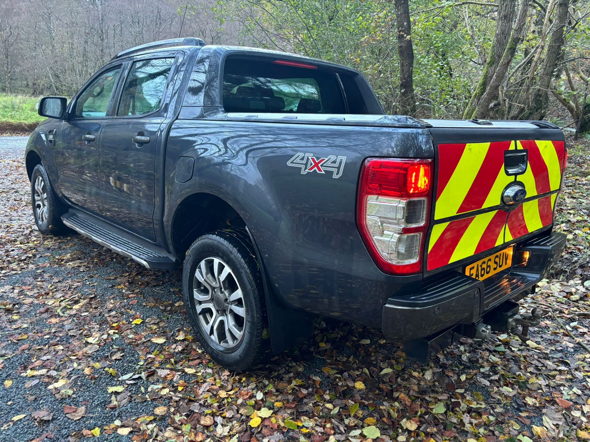 FORD RANGER WILDTRAK 3.2 AUTOMATIC PICKUP TRUCK DOUBLE CAB - Image 9 of 12