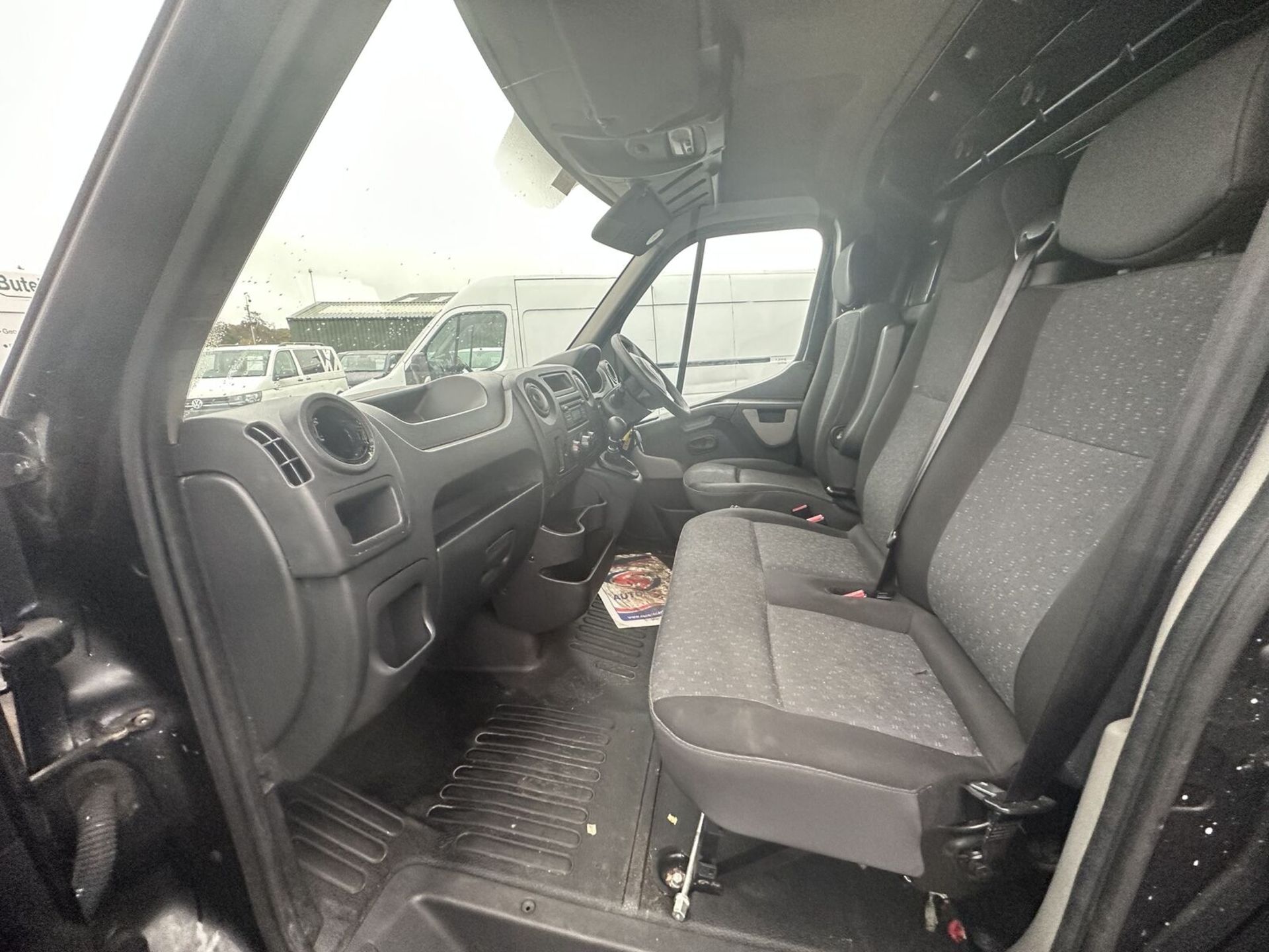 MOVANO PANEL VAN: 2018 VAUXHALL, RELIABLE RUN, CLEAR HISTORY - NO VAT ON HAMMER - Image 7 of 15