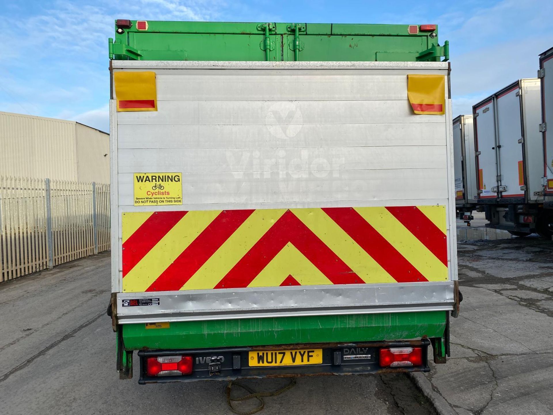 2017 IVECO DAILY 72C 180 7.2TON EURO6 CAGE FLATBED TRUCK WITH TAILLIFT - REQUIRES ATTENTION - Image 6 of 12