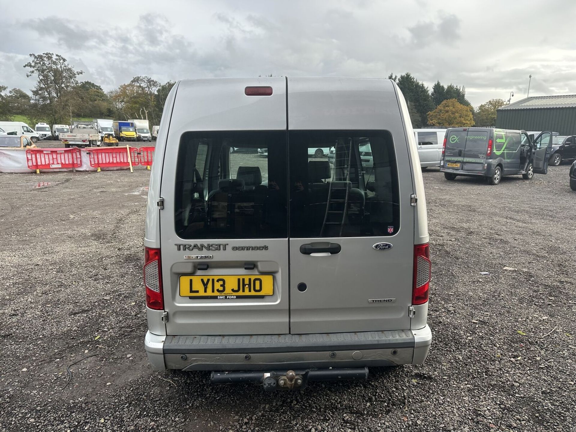 2013 FORD TRANSIT CONNECT CREW: SPACIOUS 5-SEATER - Image 2 of 15