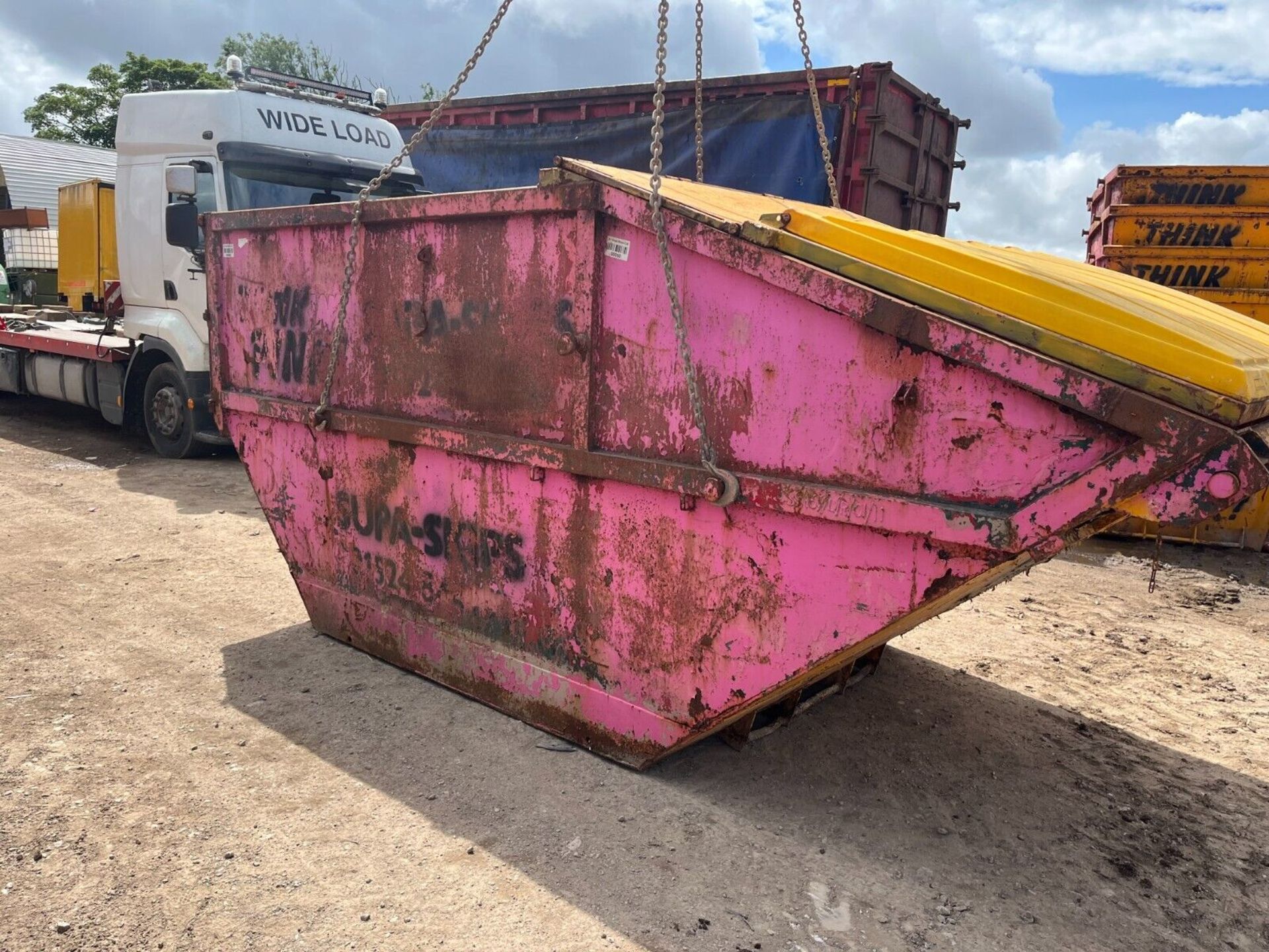 14 YARD CHAIN SKIP WAGON TRUCK AUCTION IS FOR 1 X SKIP IN USEABLE CONDITION - Image 2 of 6