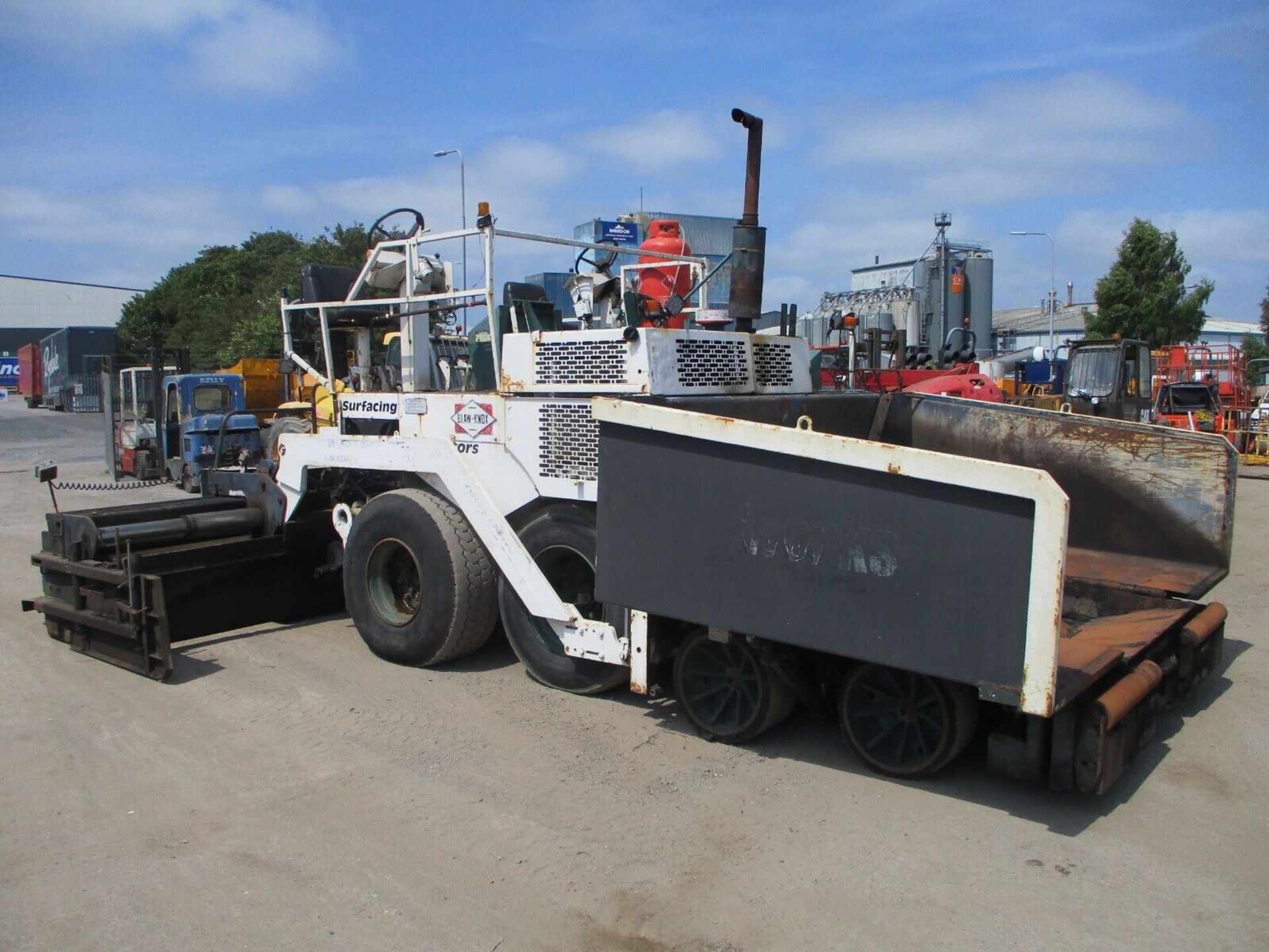 WIDE RANGE PAVING: 2.5-4.75M WIDTH CAPACITY - Image 13 of 14