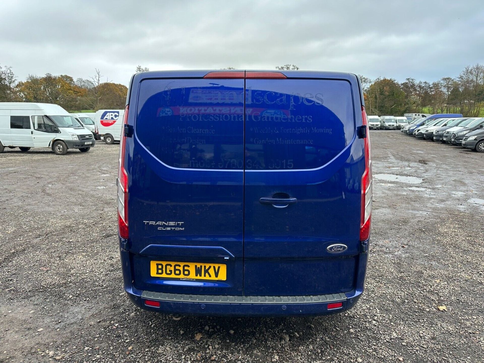 **(ONLY 78K MILEAGE)** RELIABLE COMPANION: FORD TRANSIT CUSTOM 2.2 TDCI (NO VAT ON HAMMER) - Image 14 of 15