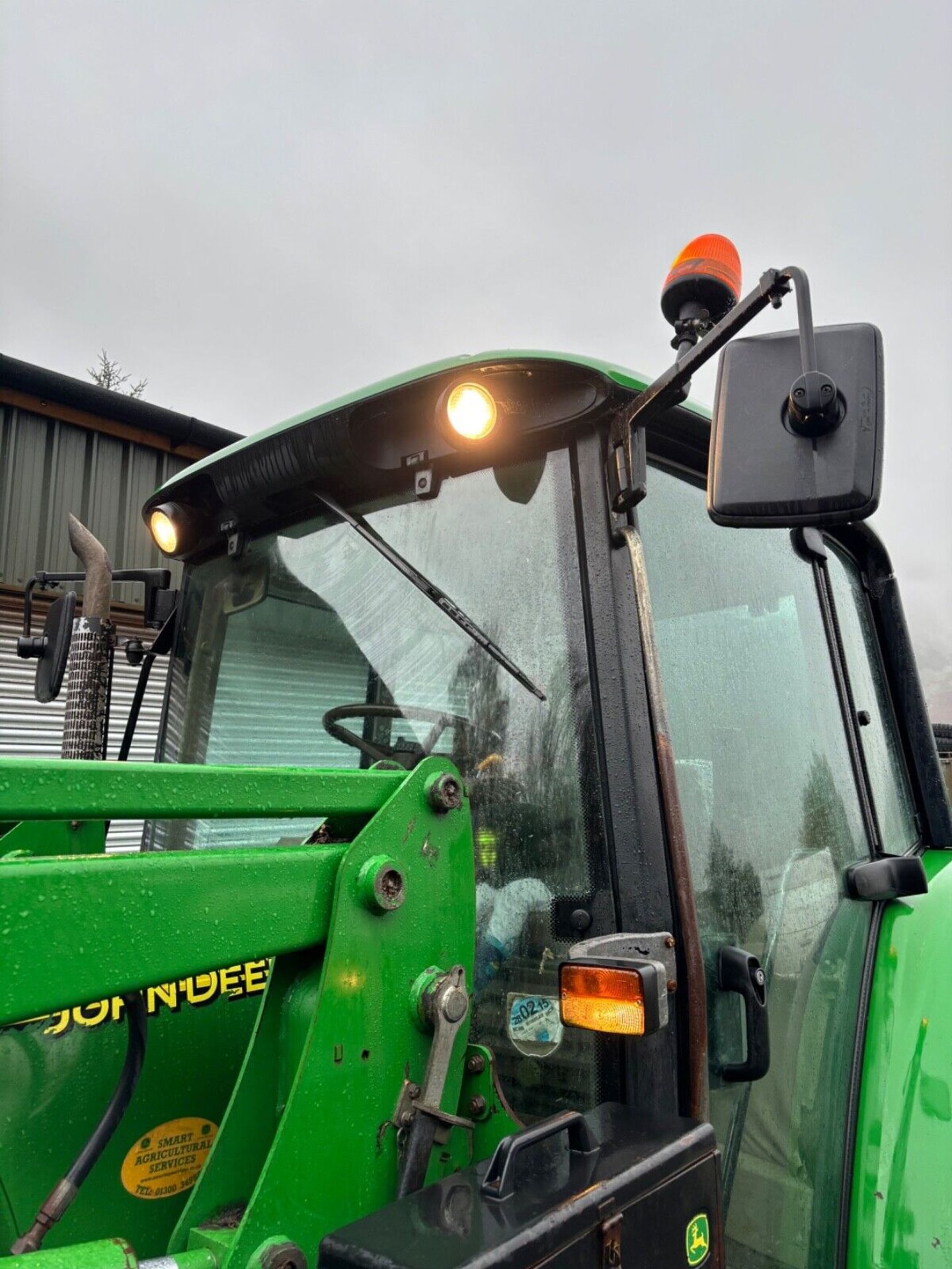 (ONLY 3.5K HOURS) JOHN DEERE 6220 SE TRACTOR WITH JOHN DEERE 631 LOADER - Image 11 of 22