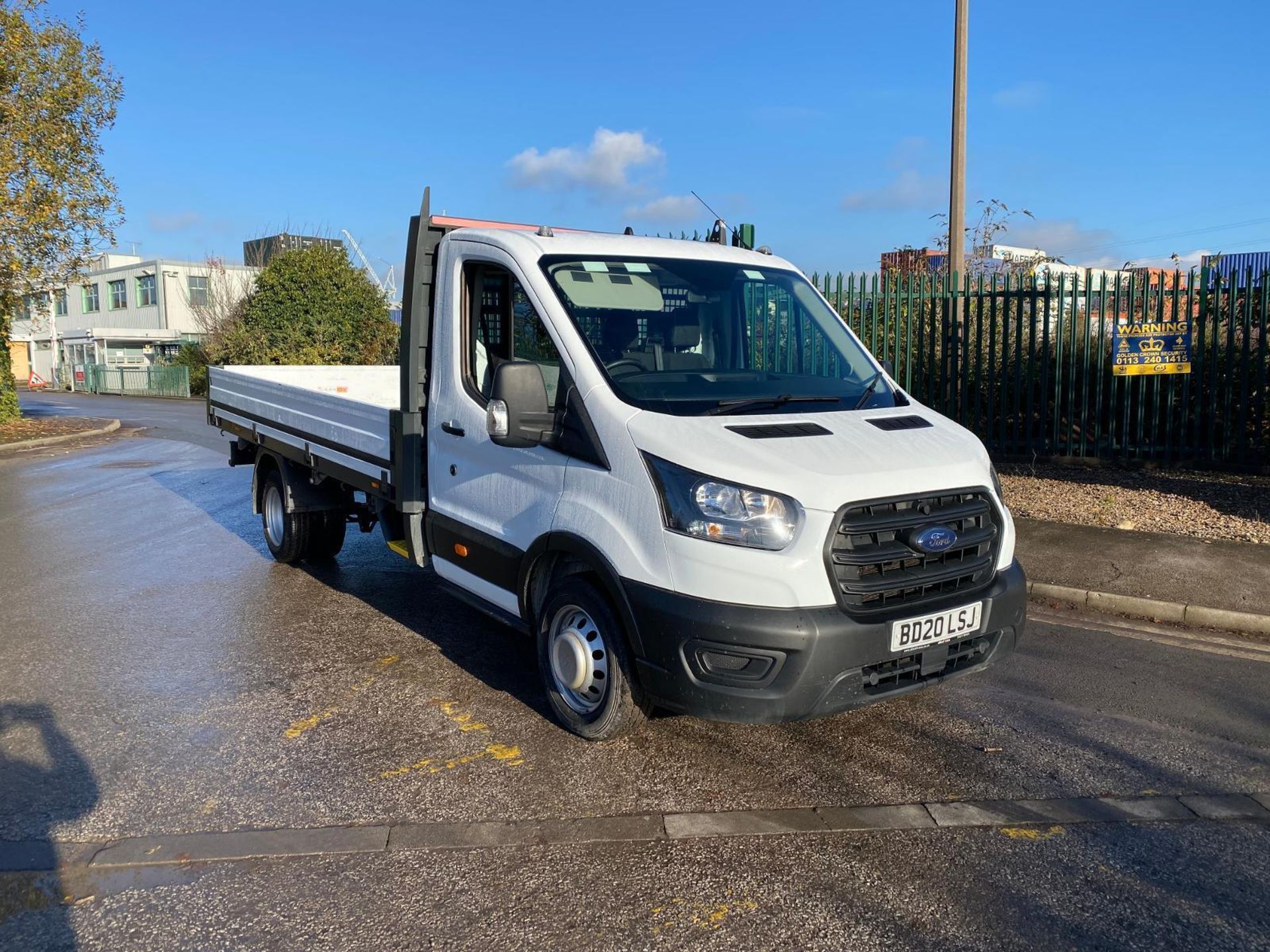 2020 FORD TRANSIT 350: RUGGED ELEGANCE IN A TWIN-WHEEL DROPSIDE