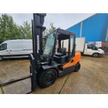 2013 DOOSAN PRO 5 / 5T LIFT / SIDE SHIFT, TILT AND RARE FORK POSITIONING