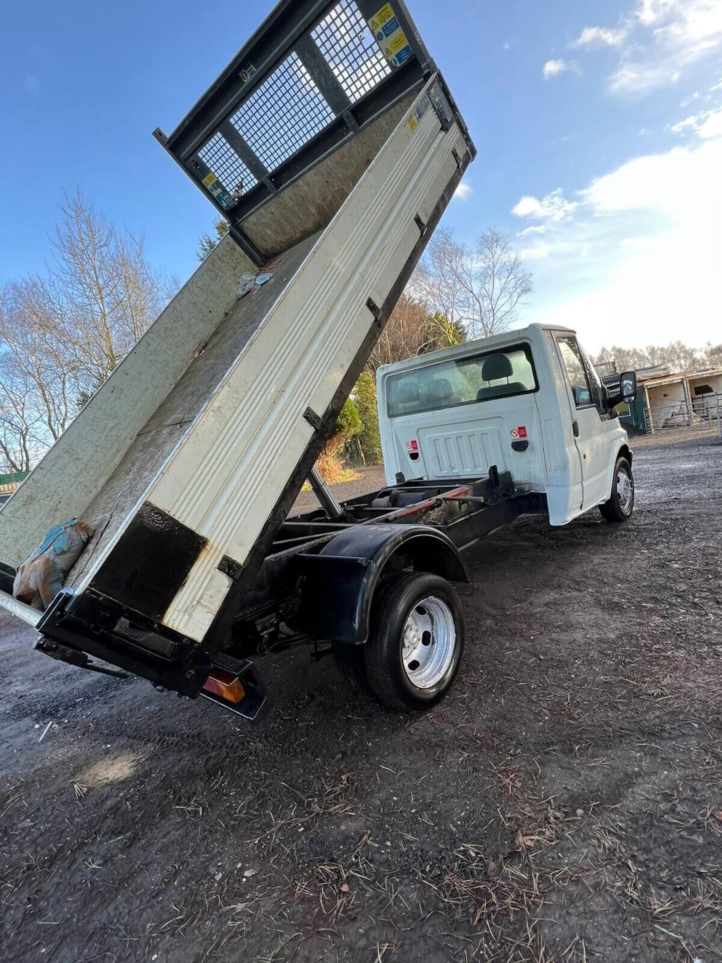 FORD TRANSIT TIPPER LORRY TWIN WHEEL TIPPING TRUCK LONG TEST MANUAL 120K 2006 - Image 2 of 14