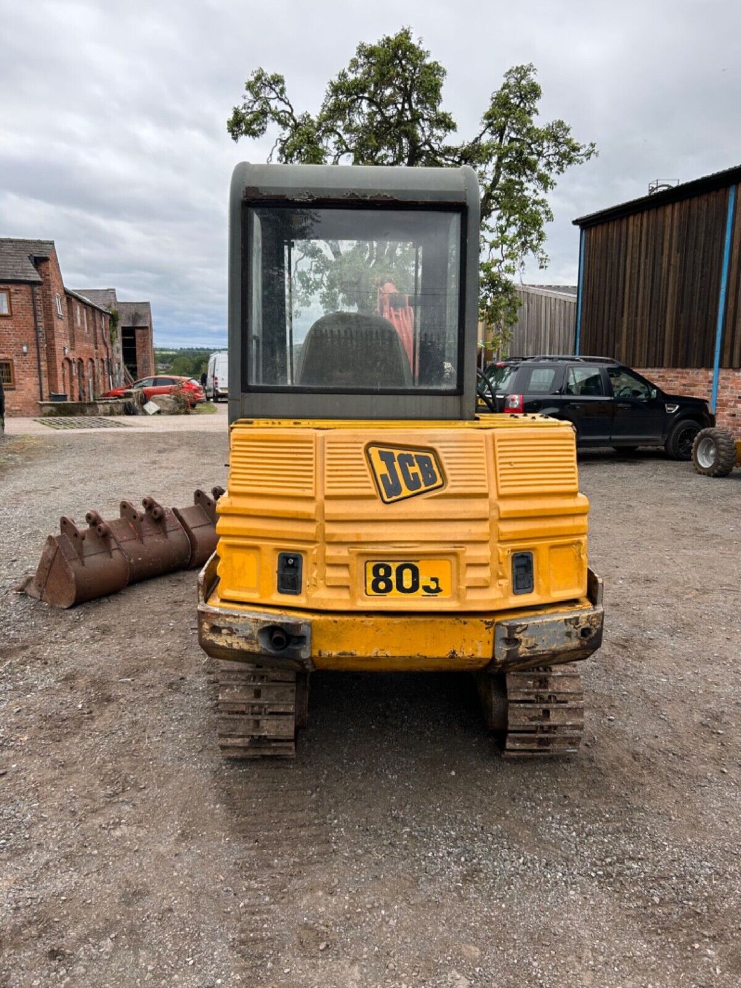 SOLID TRACKS, STRONG DIGGER: 1994 JCB 803 WITH PERKINS ENGINE - Image 5 of 14