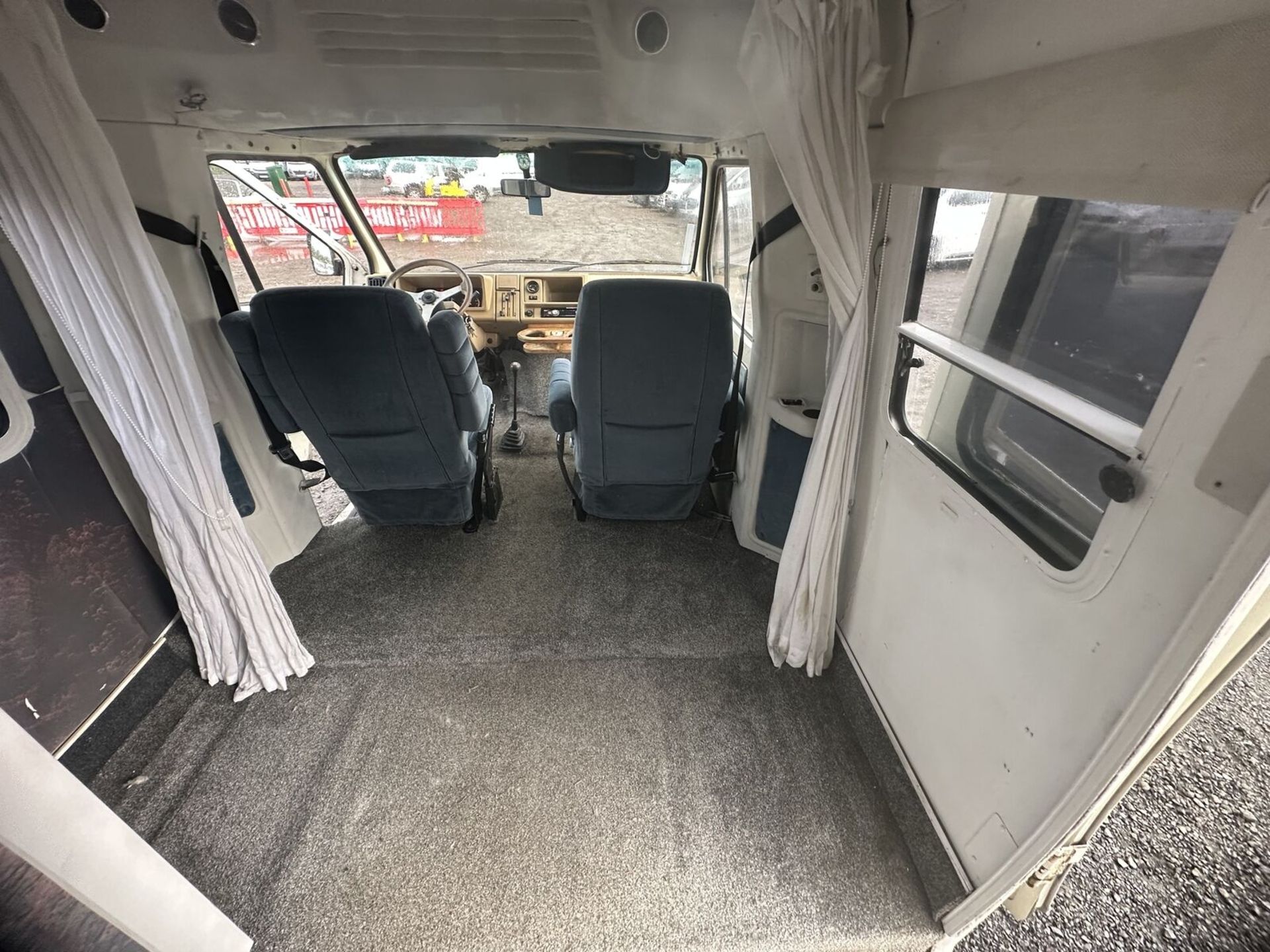 CLASSIC NOMAD'S CHOICE: '90 WINNEBAGO CAMPER, PART SERVICE HISTORY (NO VAT ON HAMMER) - Image 3 of 15