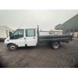 **(ONLY 74K MILEAGE)** WHITE FLATBED PICK UP: 100PS DURATORQ DIESEL - NO VAT ON THE HAMMER