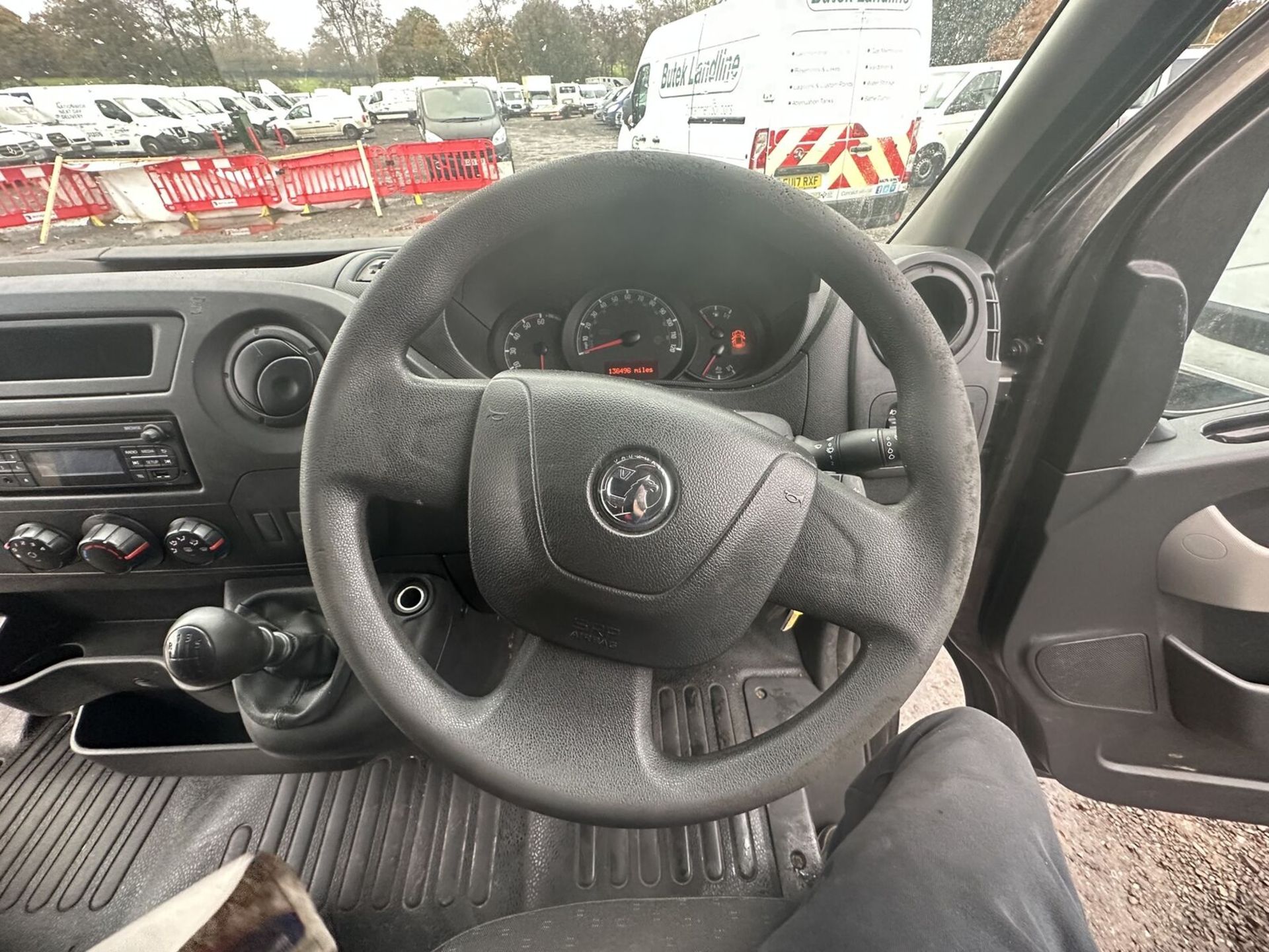 MOVANO PANEL VAN: 2018 VAUXHALL, RELIABLE RUN, CLEAR HISTORY - NO VAT ON HAMMER - Image 5 of 15