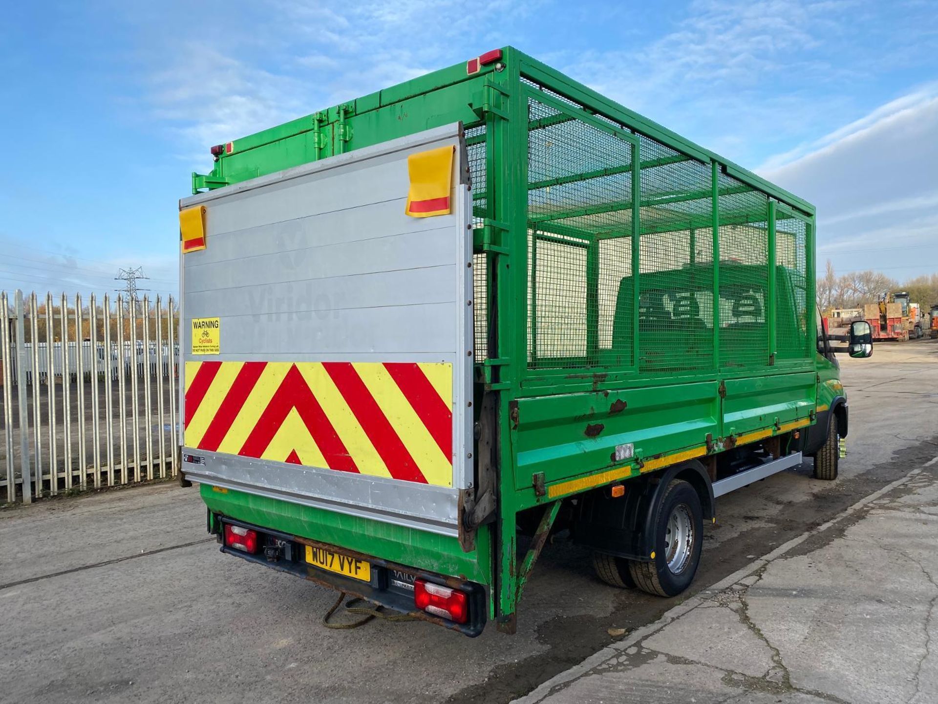 2017 IVECO DAILY 72C 180 7.2TON EURO6 CAGE FLATBED TRUCK WITH TAILLIFT - REQUIRES ATTENTION - Image 5 of 12